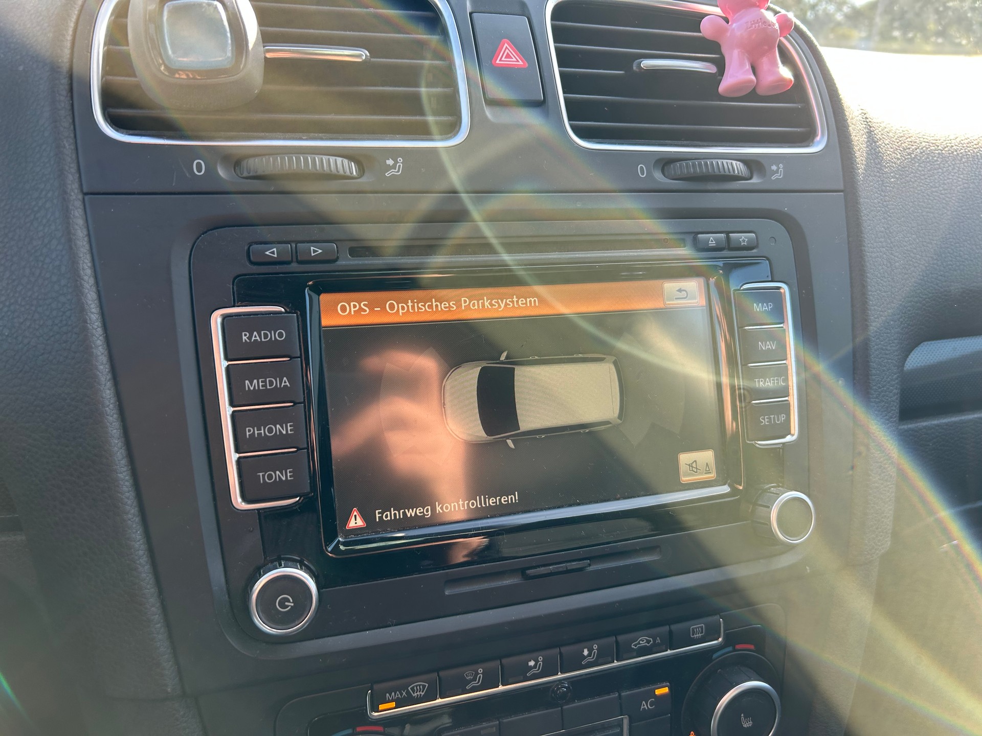 VW Golf 1.2 TSI BlueMotion Technology Trendline DSG-image-7