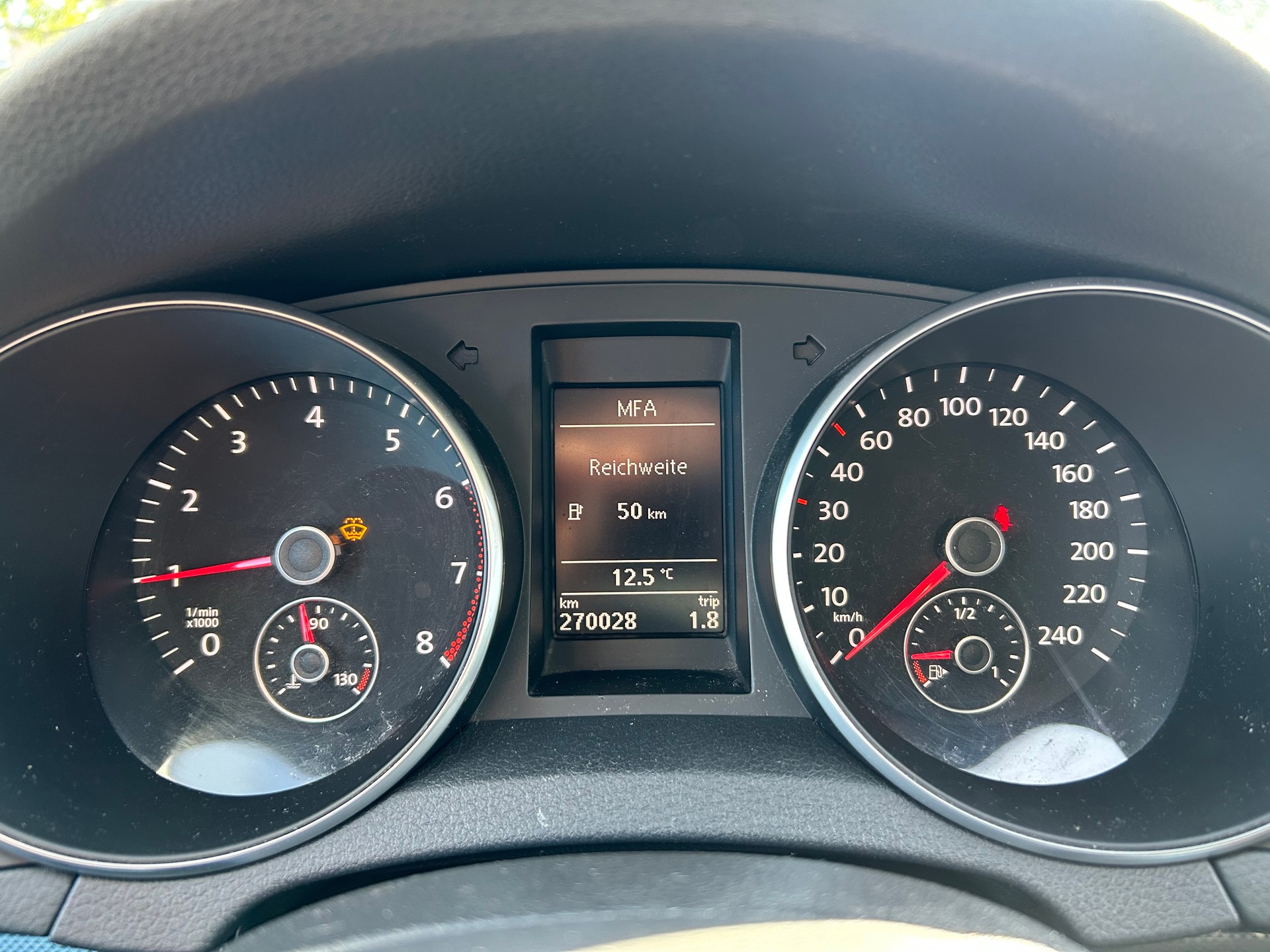 VW Golf 1.2 TSI BlueMotion Technology Trendline DSG-image-6