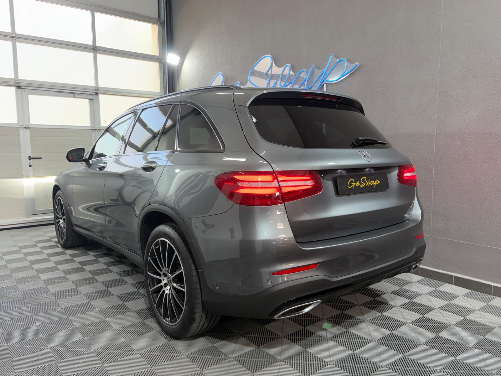 MERCEDES-BENZ GLC 250 d AMG Line 4Matic 9G-Tronic-image-5