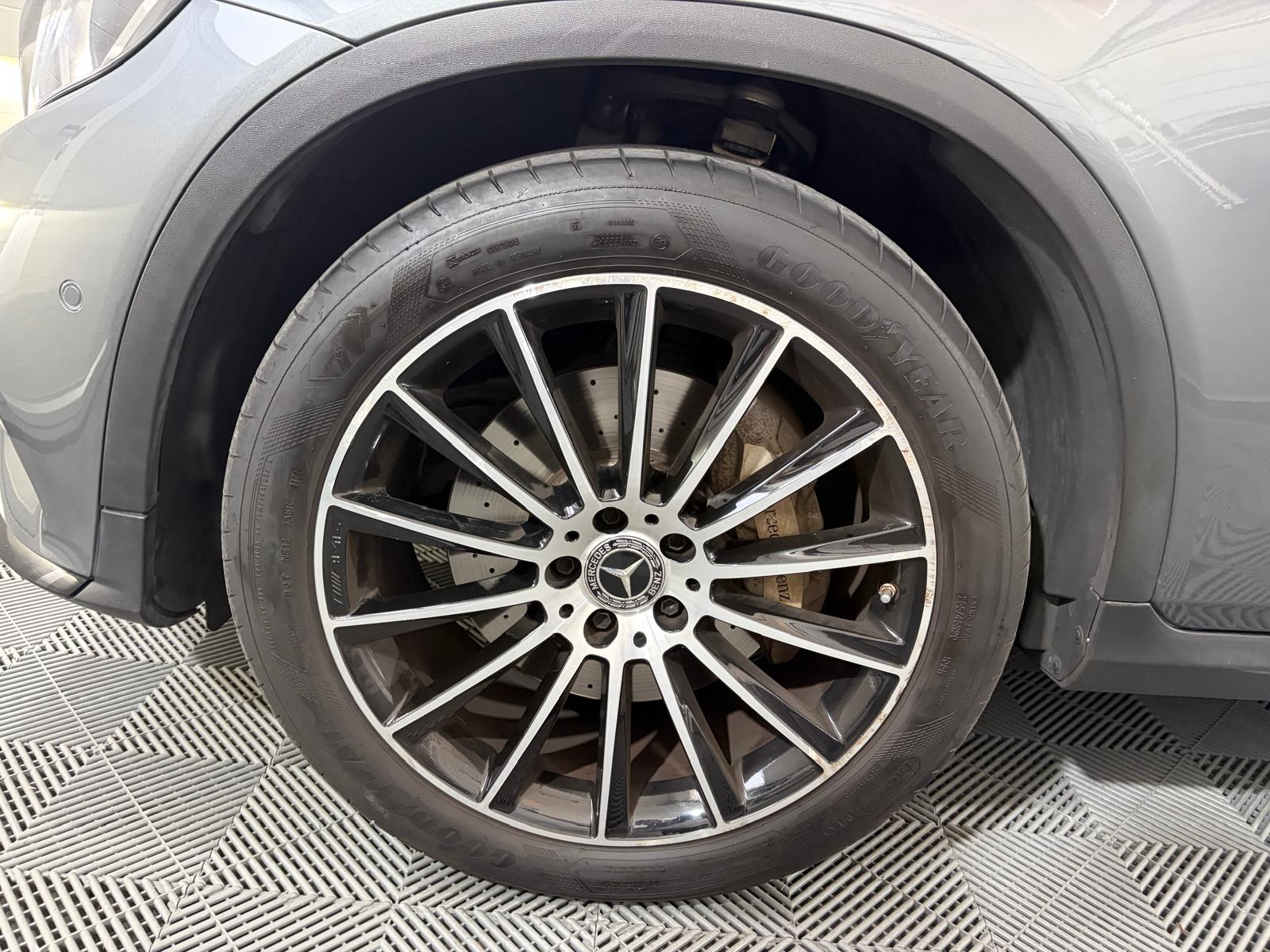 MERCEDES-BENZ GLC 250 d AMG Line 4Matic 9G-Tronic-image-26