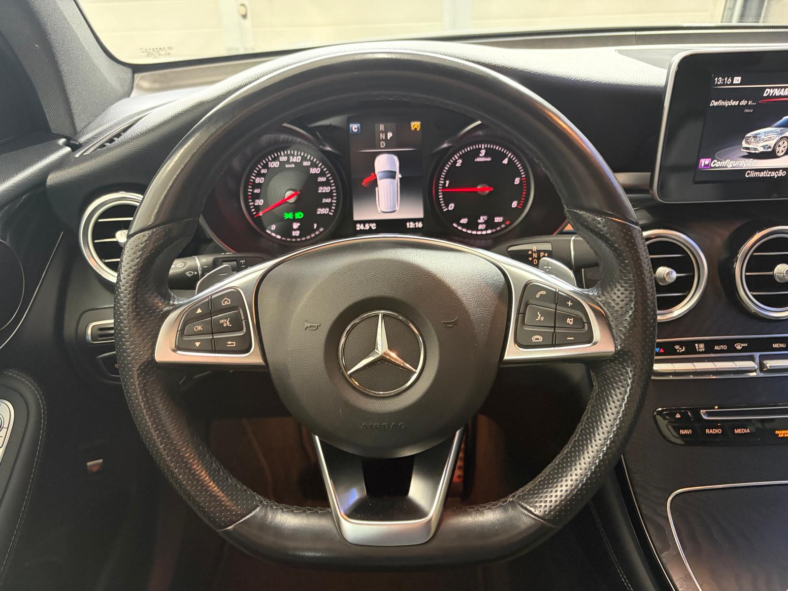 MERCEDES-BENZ GLC 250 d AMG Line 4Matic 9G-Tronic-image-15
