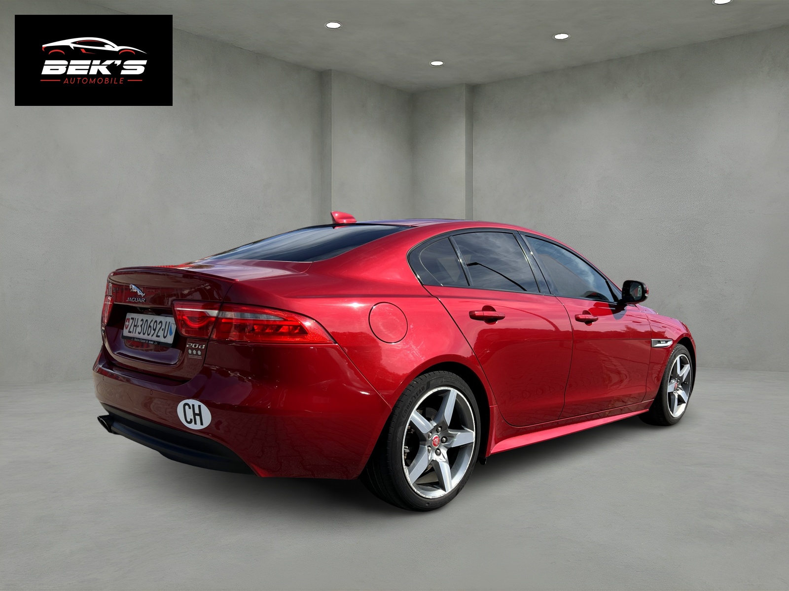 JAGUAR XE 20d R-Sport Automat-image-4