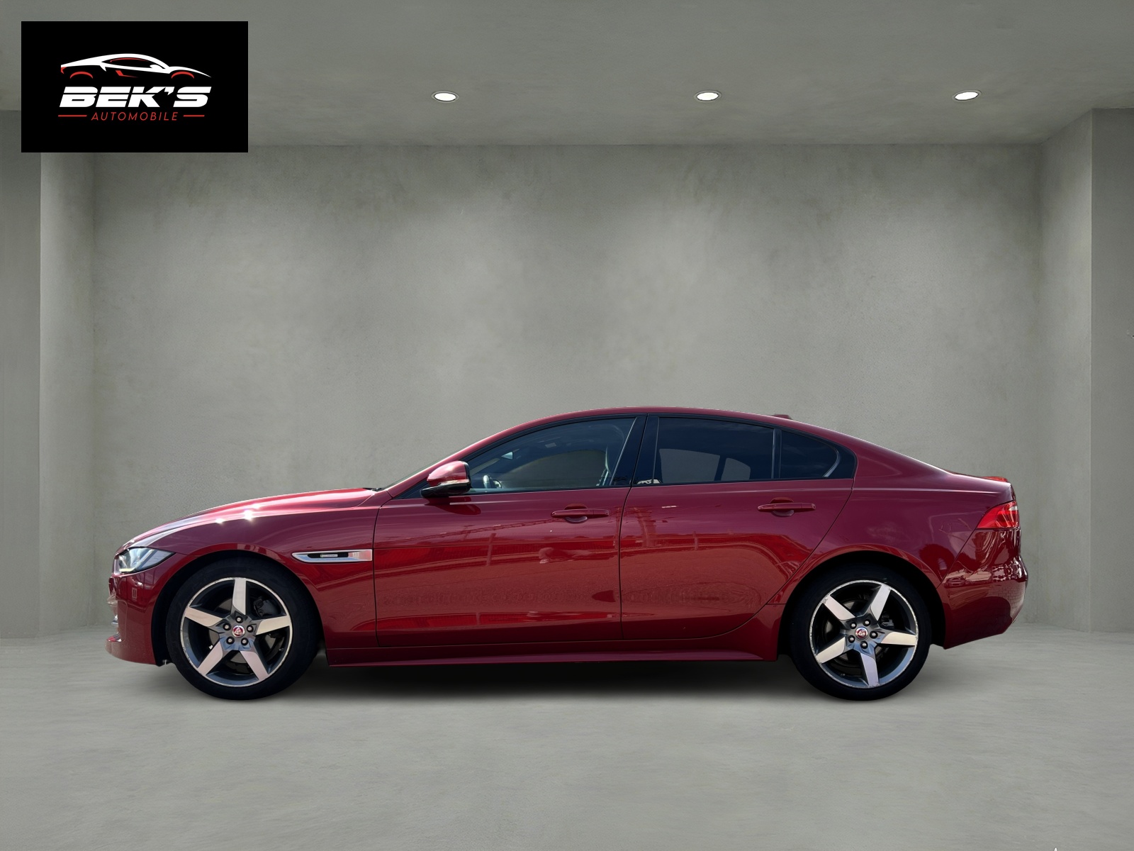 JAGUAR XE 20d R-Sport Automat-image-1