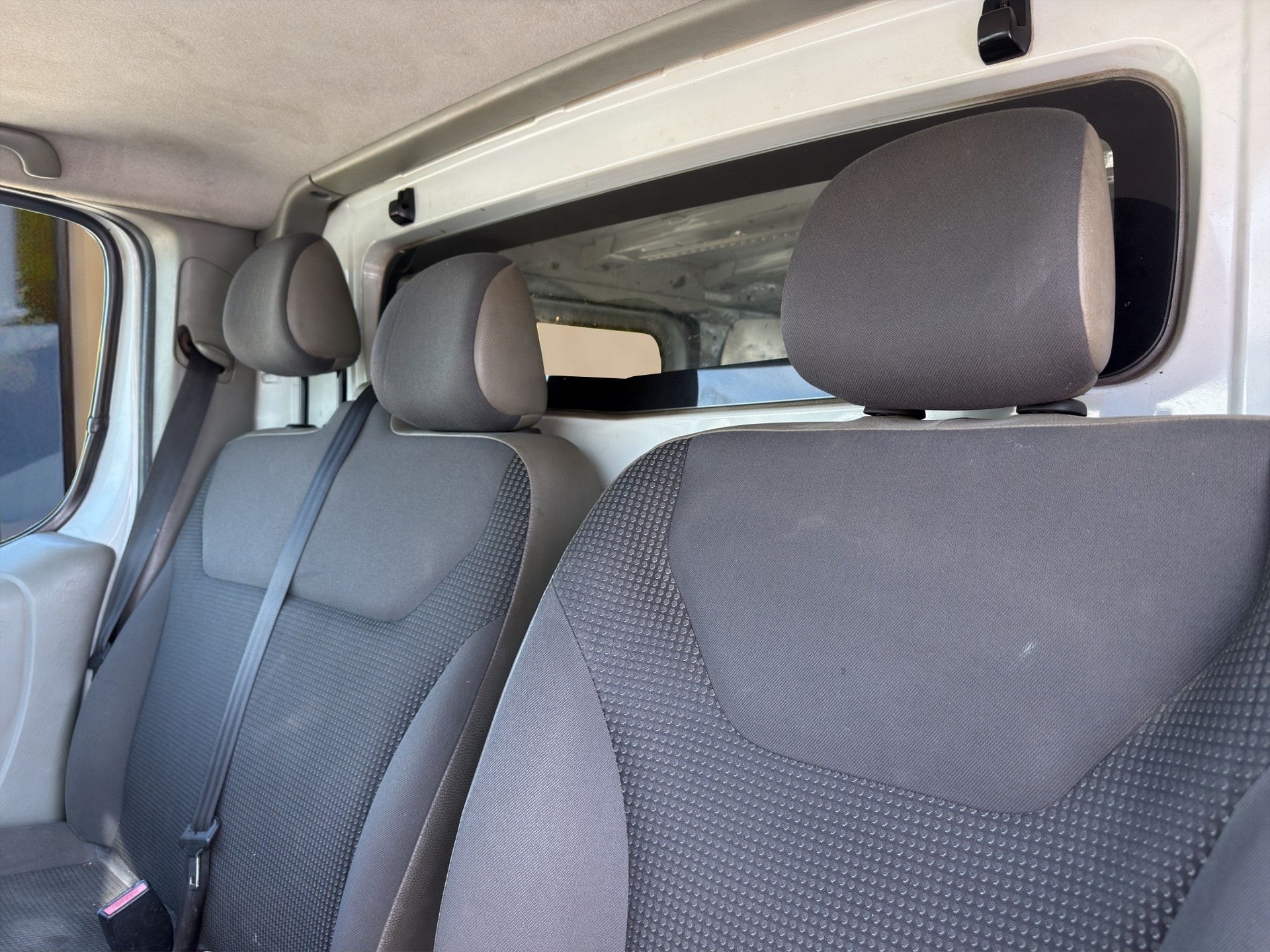 OPEL Vivaro 2.0 CDTI 2.9t L1H1 3 Sitz , Klima , Anhänger 2000 KG-image-10