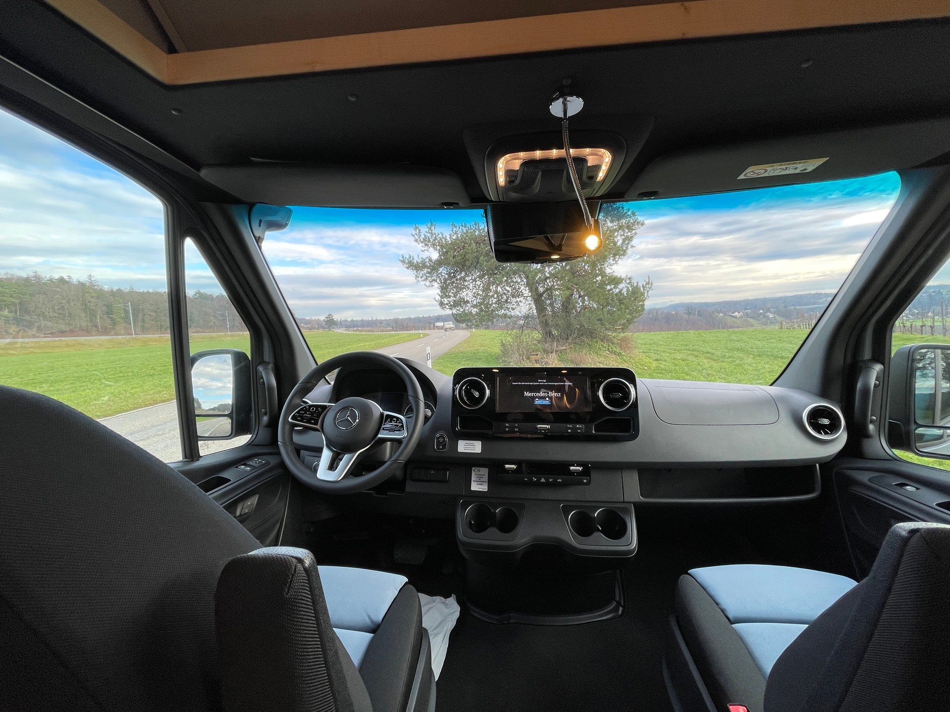 CS-REISEMOBILE Cosmo auf Basis Mercedes Sprinter 419 CDI 4x4-image-6