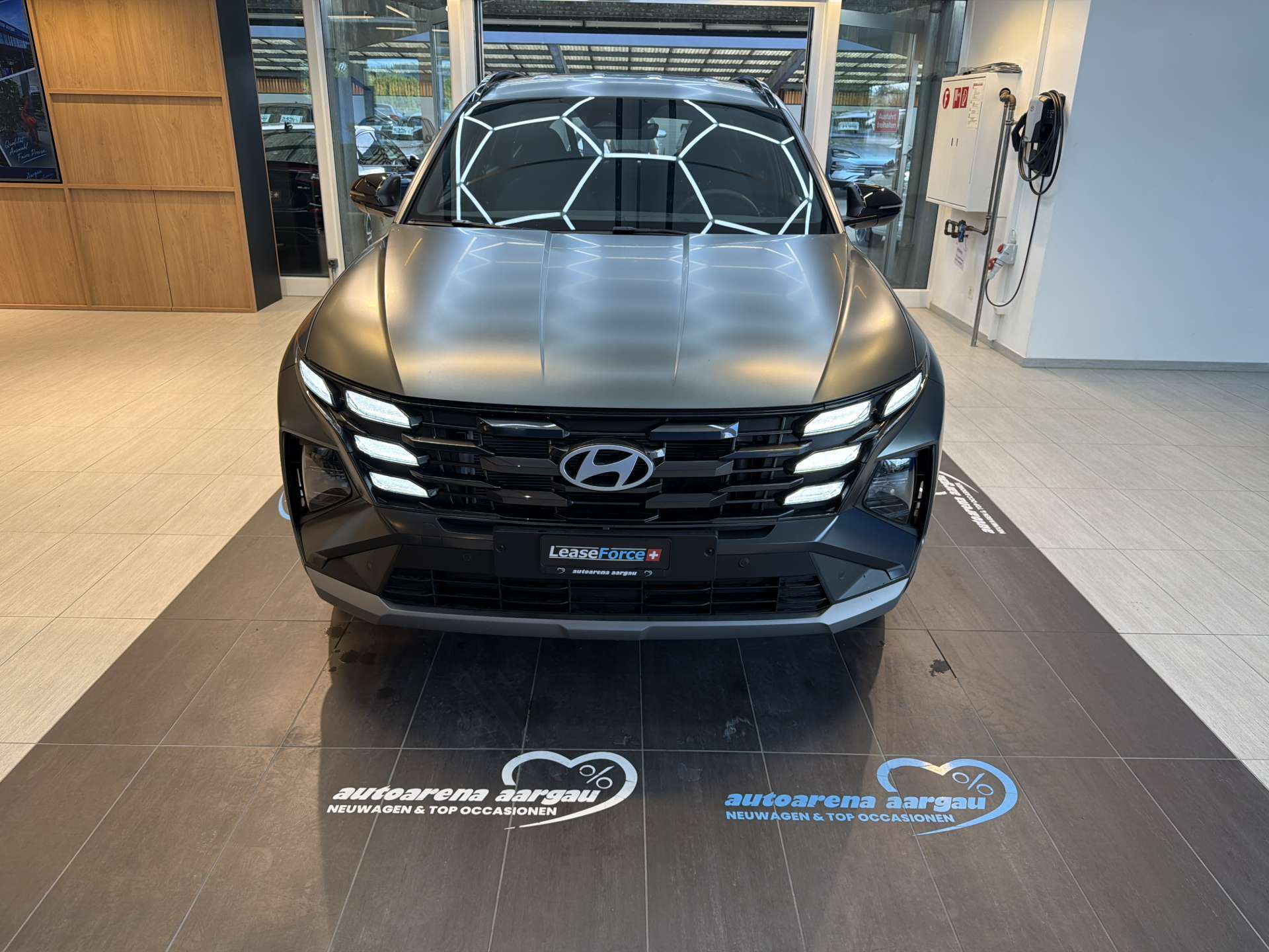 HYUNDAI Tucson 1.6 TGDI HEV Black Line Automat-image-10
