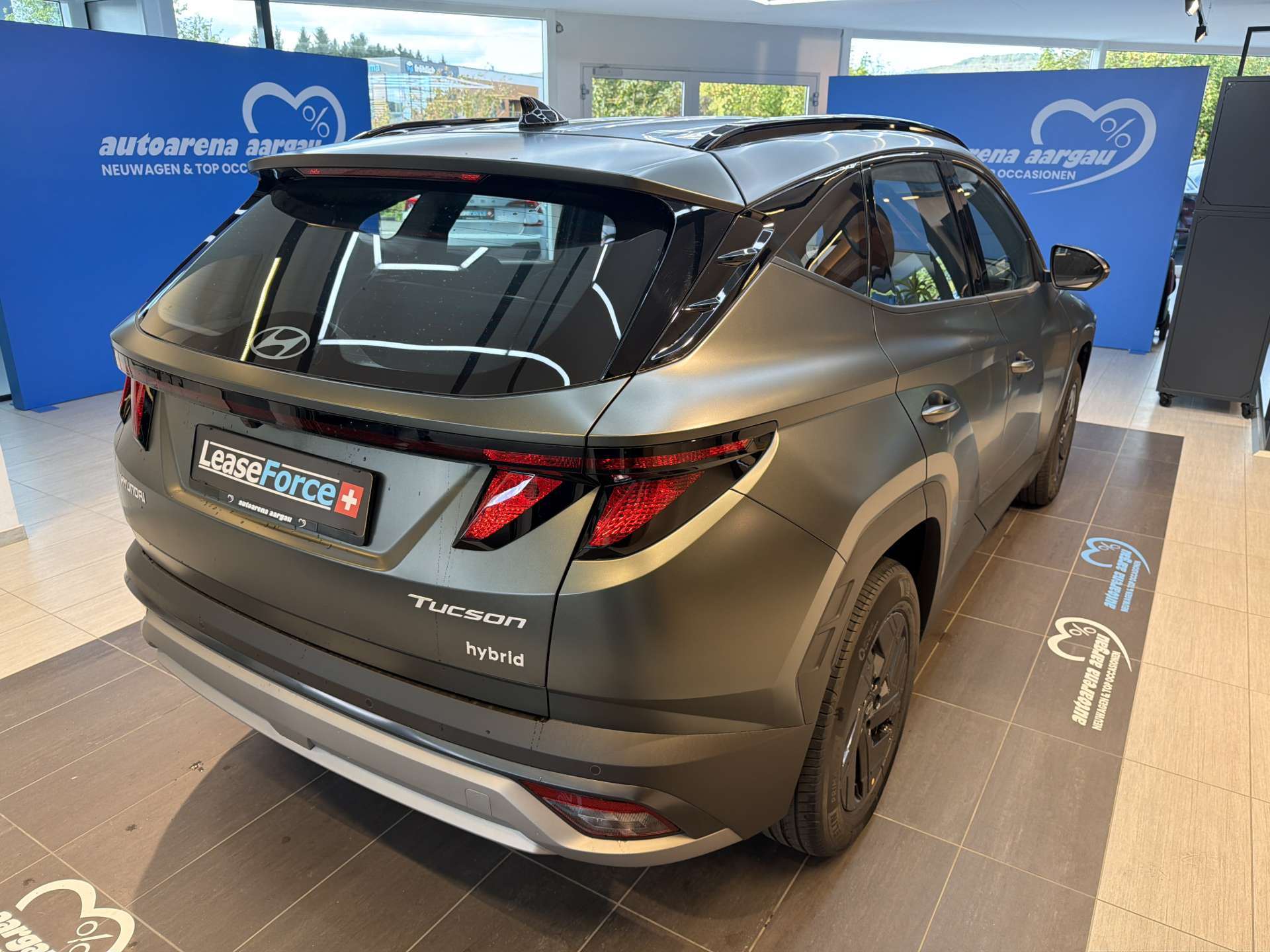 HYUNDAI Tucson 1.6 TGDI HEV Black Line Automat-image-2