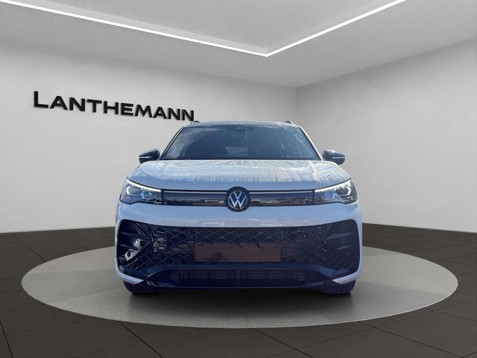 VW Tiguan 2.0 TDI SCR R-Line United 4Motion DSG-image-6