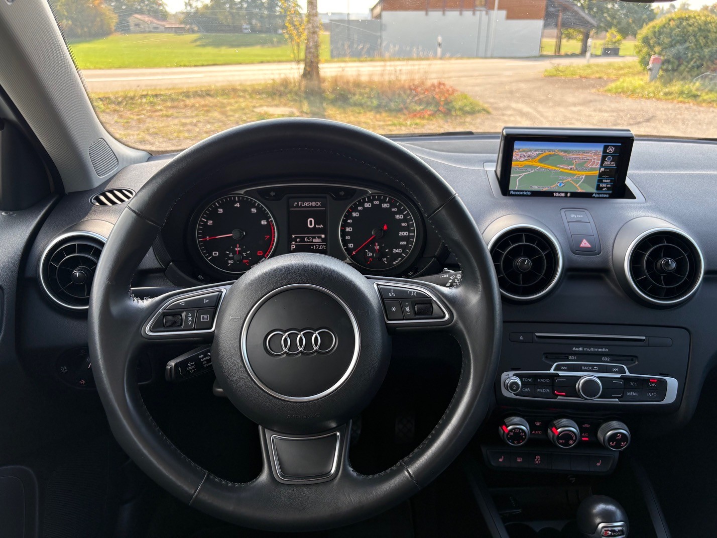AUDI A1 Sportback 1.0 TFSI S-tronic-image-10