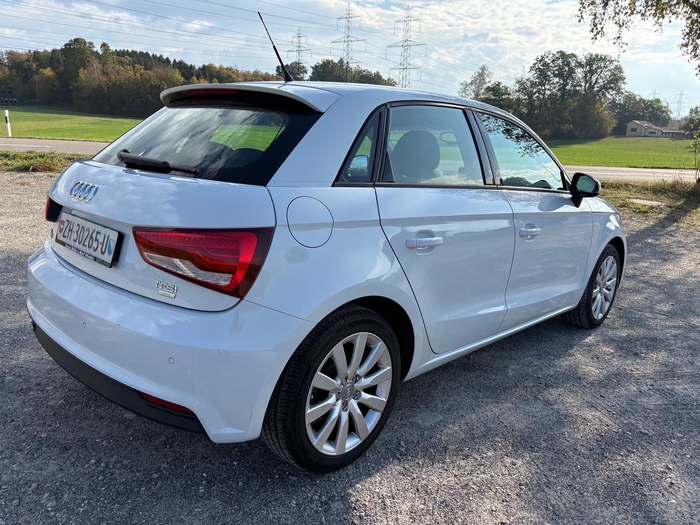 AUDI A1 Sportback 1.0 TFSI S-tronic-image-4