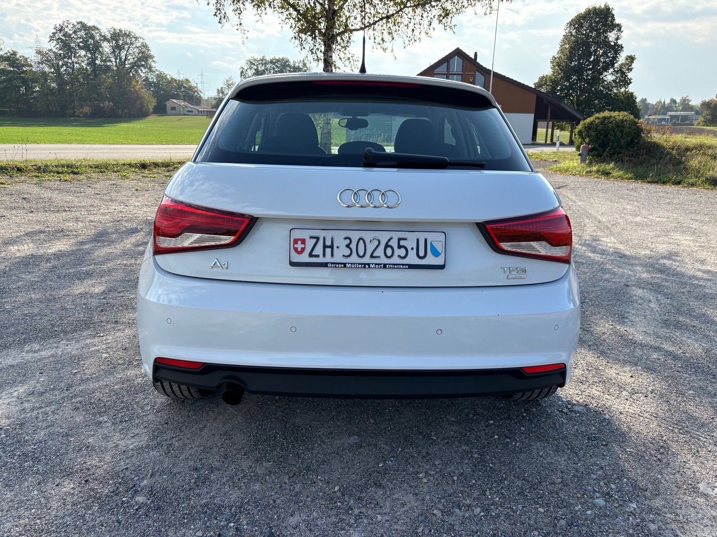 AUDI A1 Sportback 1.0 TFSI S-tronic-image-3