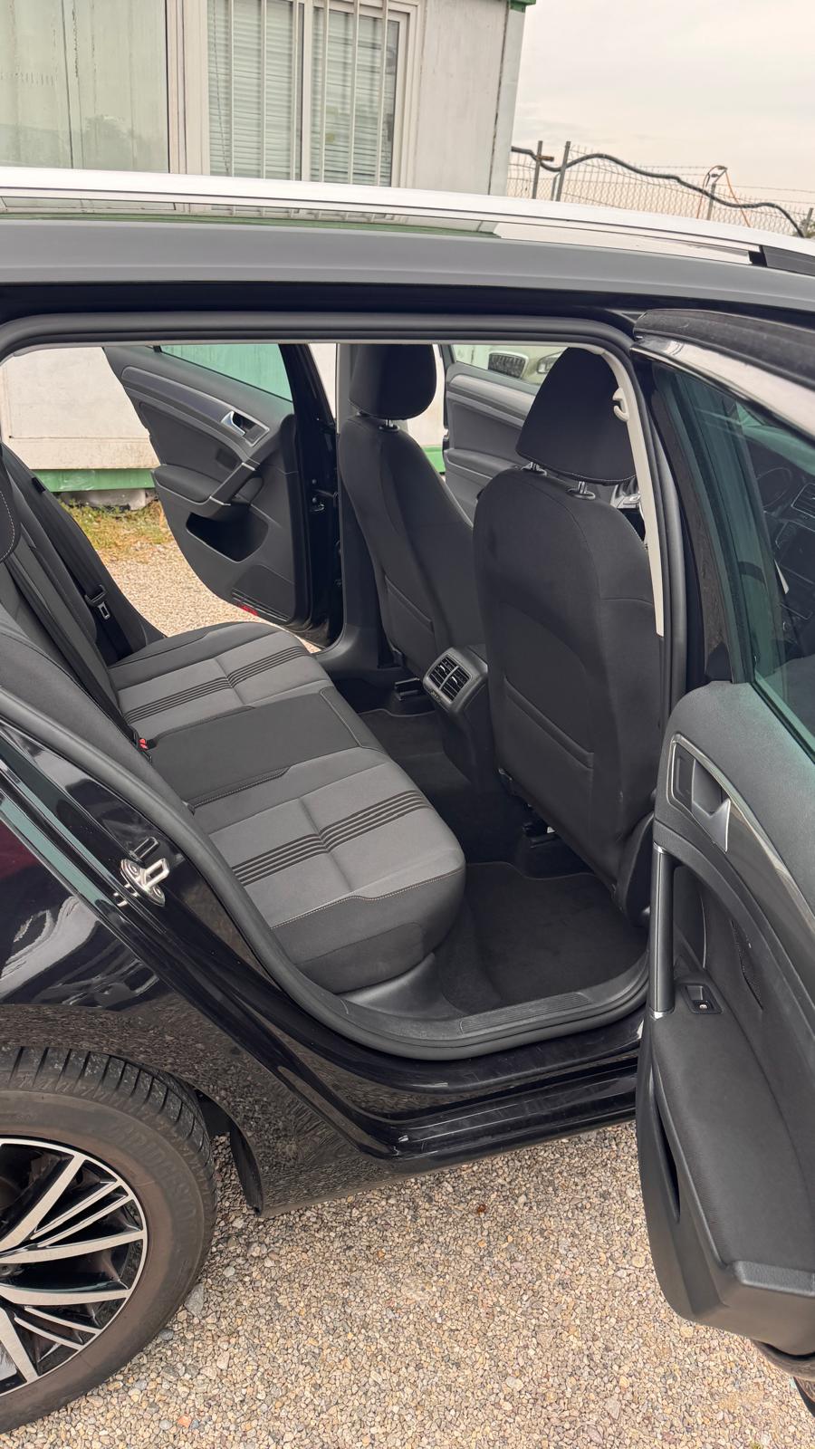 VW Golf Variant 1.4 TSI Allstar-image-13