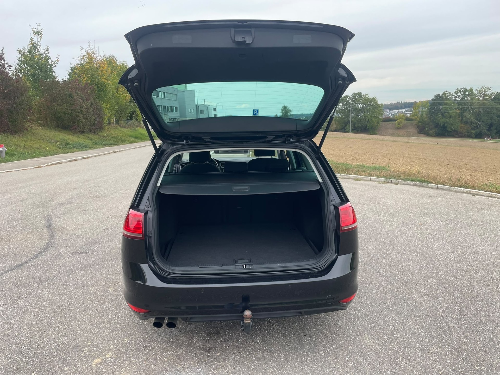 VW Golf Variant 1.4 TSI Allstar-image-4