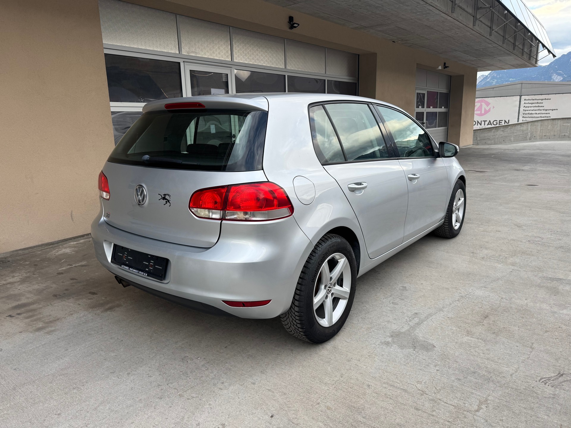 VW Golf 2.0 TDI Comfortline 4Motion-image-4