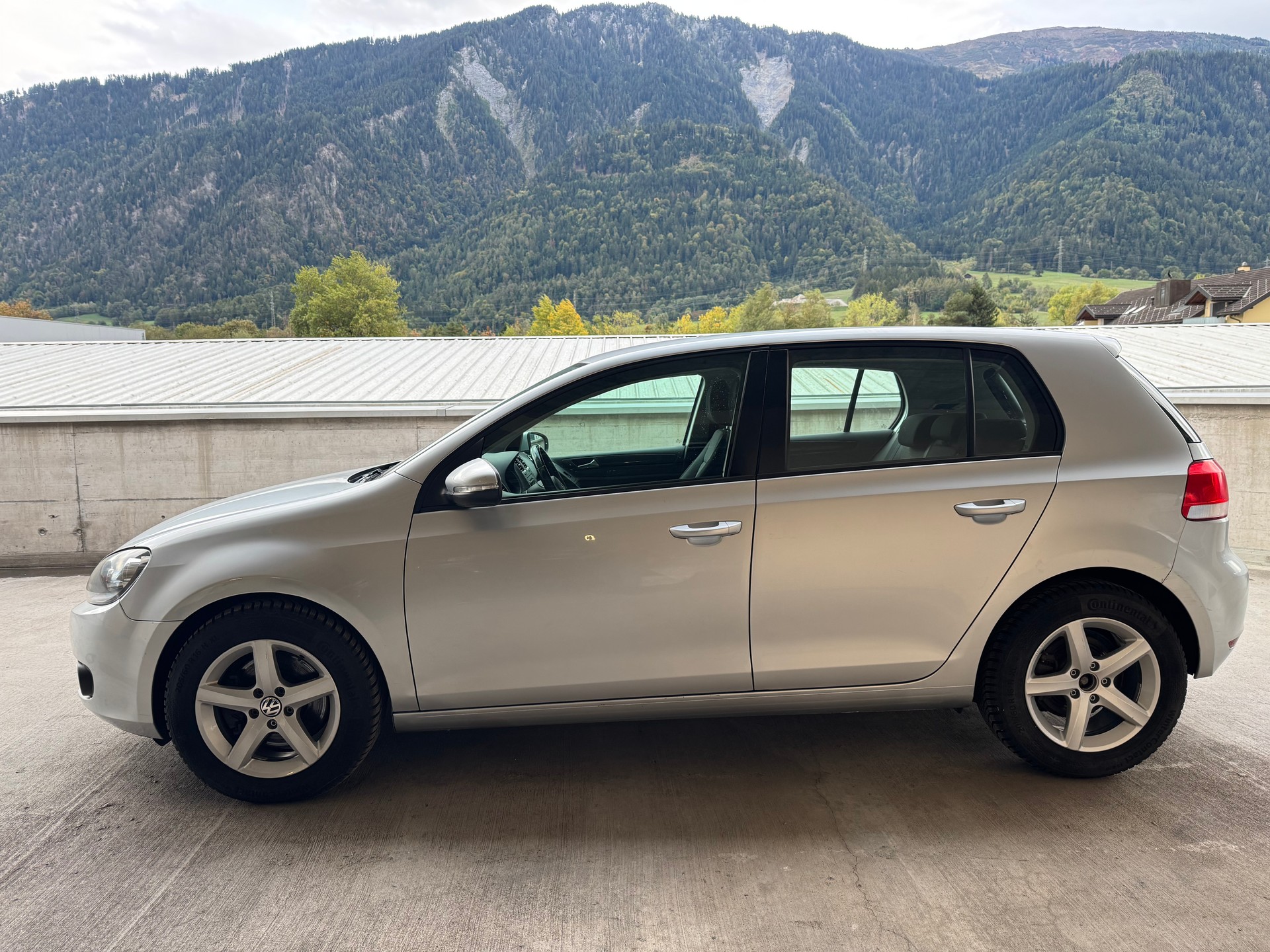 VW Golf 2.0 TDI Comfortline 4Motion-image-6