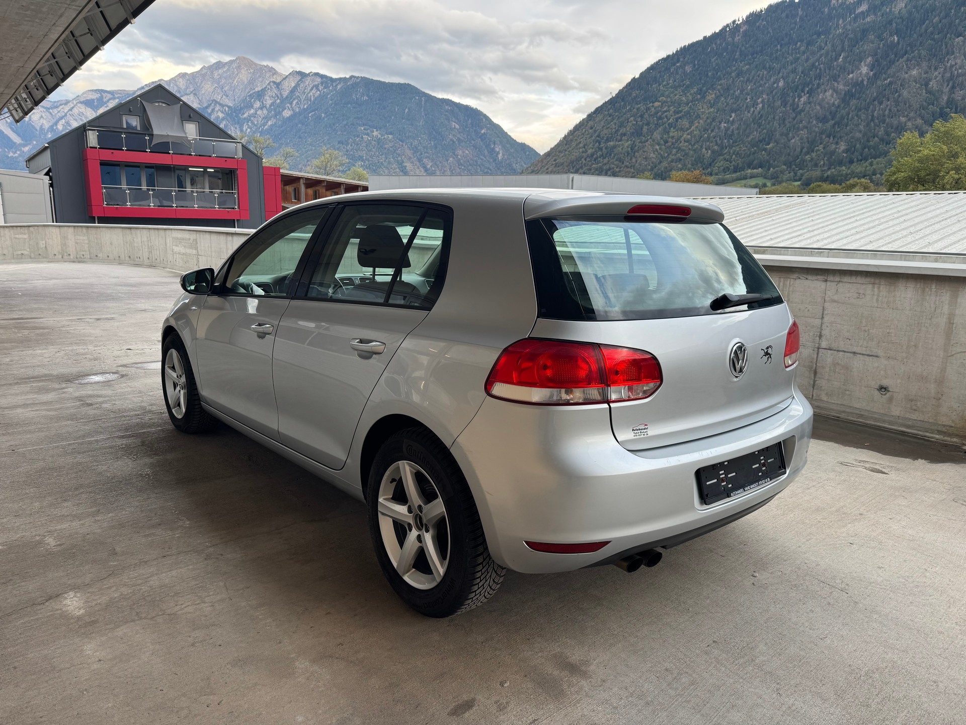 VW Golf 2.0 TDI Comfortline 4Motion-image-5