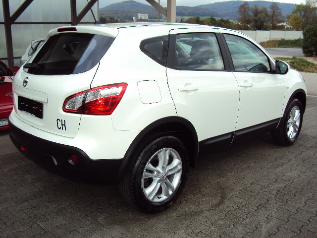 NISSAN Qashqai 2.0 acenta-image-1