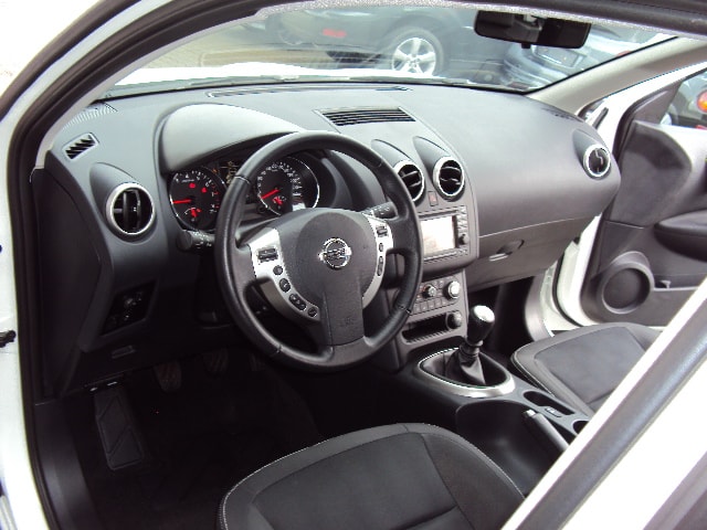 NISSAN Qashqai 2.0 acenta-image-2