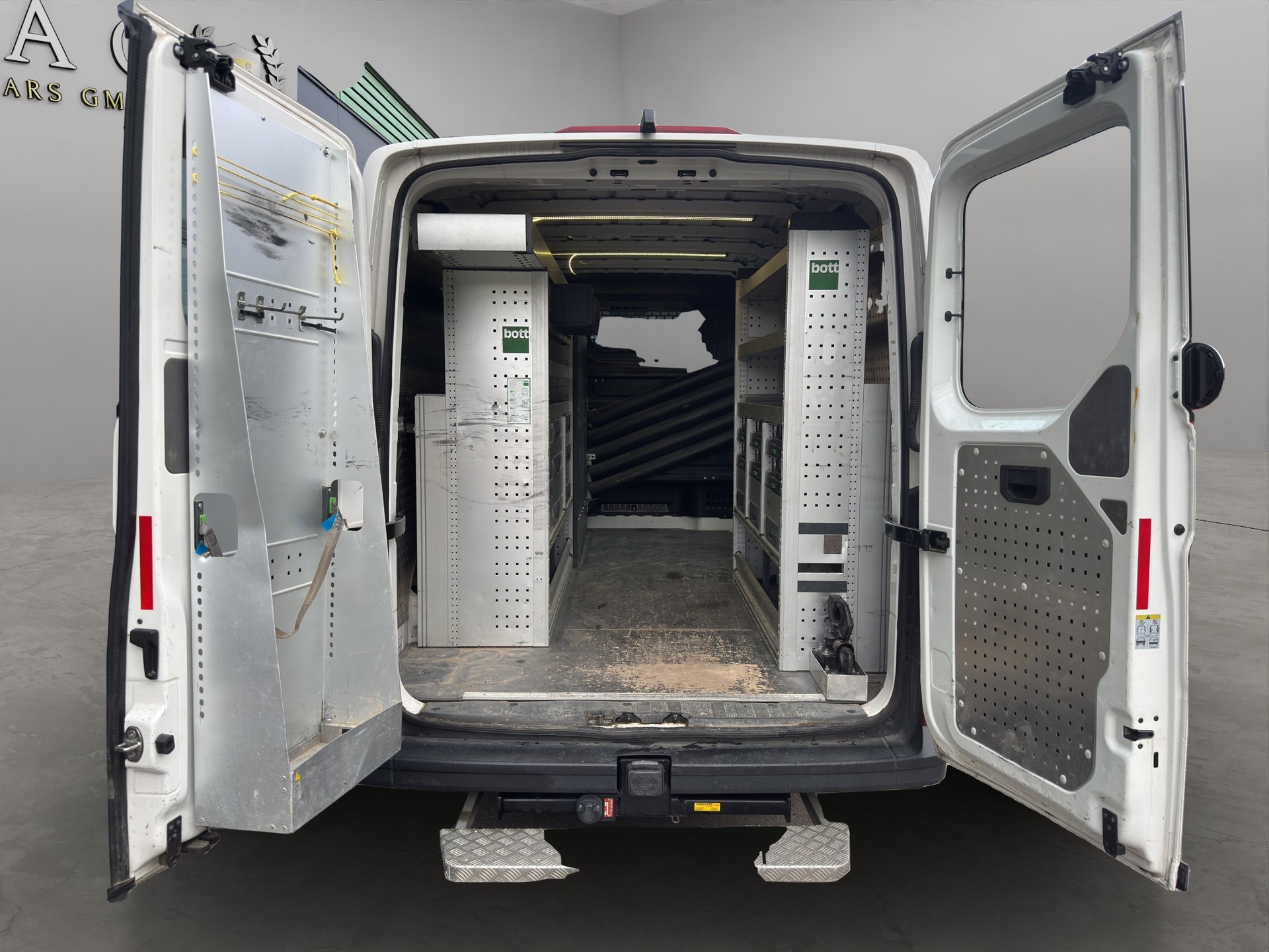 VW Crafter 35 2.0 Entry L3 A **Mit Werkstatt-Einrichtung**Frisch Ab MFK und Garantie 12Mnt**7000KG Zuggewicht**Klima**Tempomat**-image-12