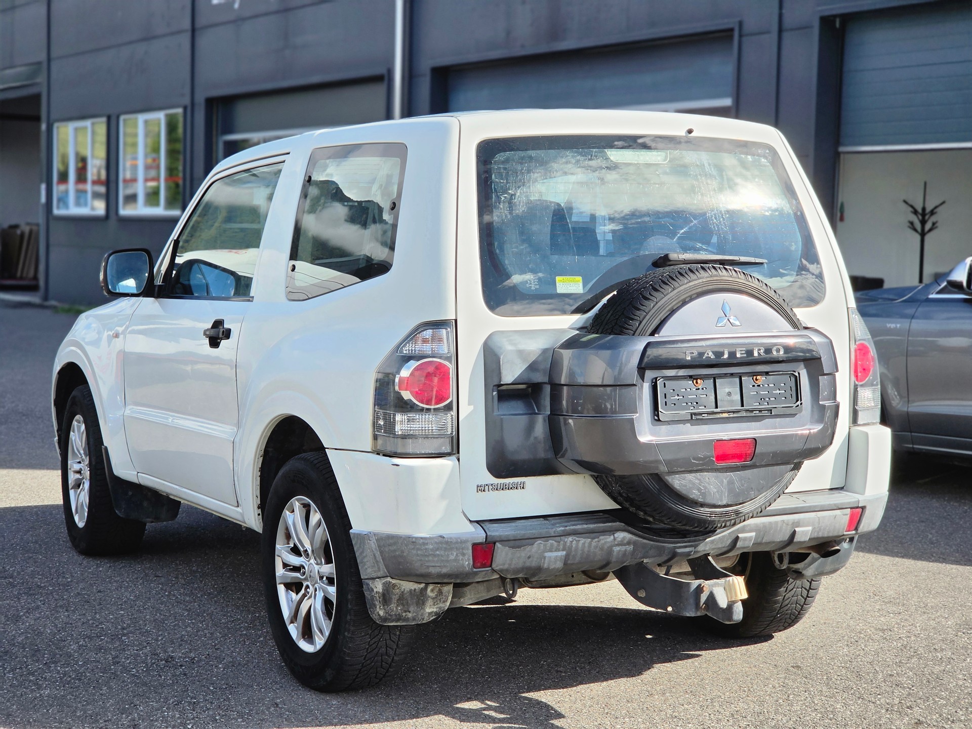 MITSUBISHI Pajero 3.2 DI-D Profi-image-4