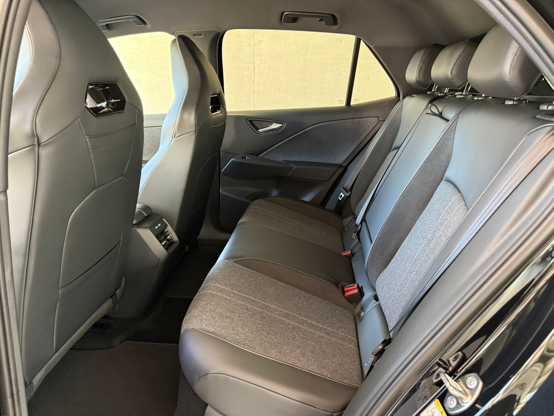 VW ID.3 Neo 58 kWh 190 PS Style-image-11