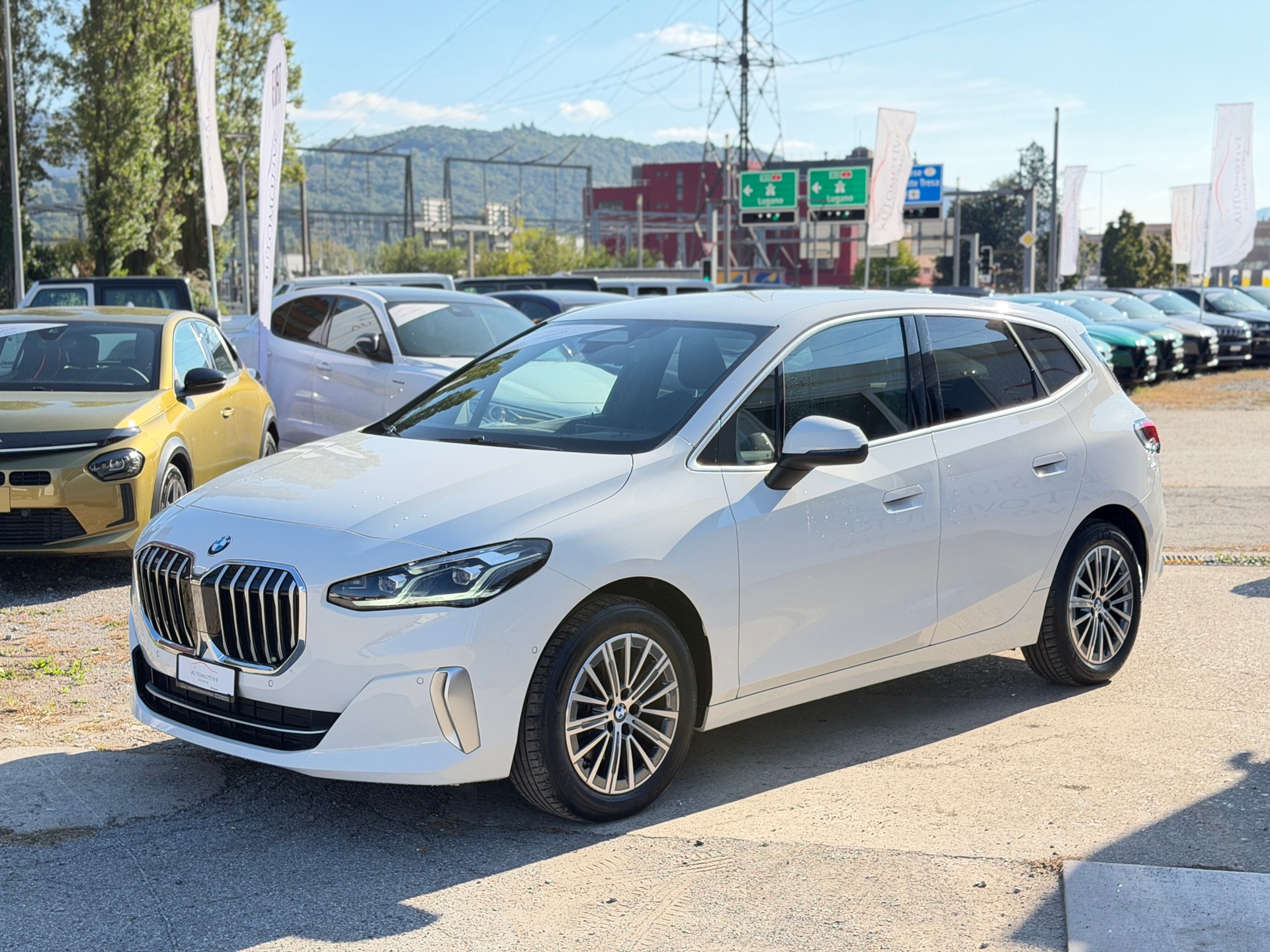 BMW 218i Active Tourer Luxury Line DKG-image-1