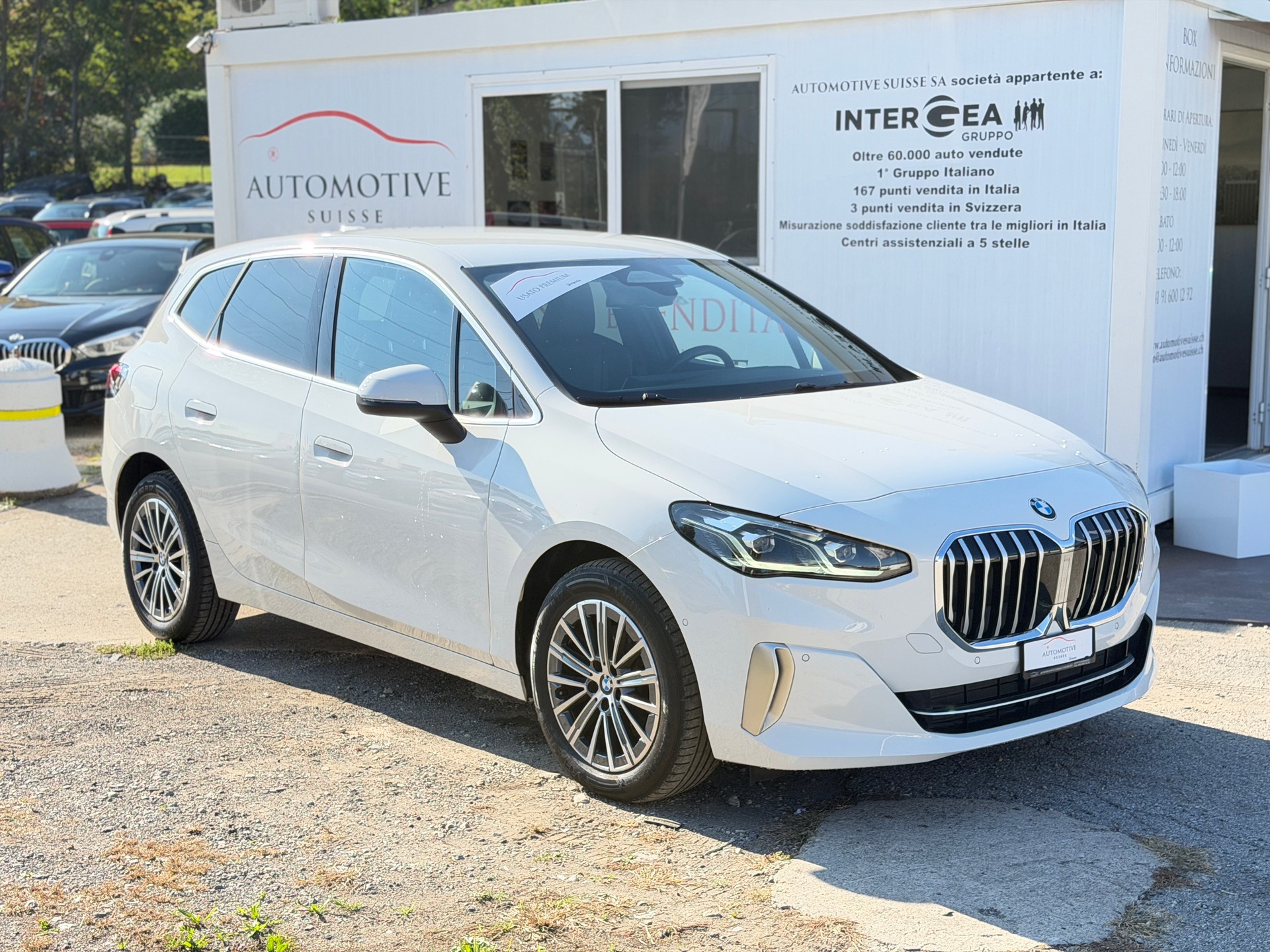 BMW 218i Active Tourer Luxury Line DKG-image-0