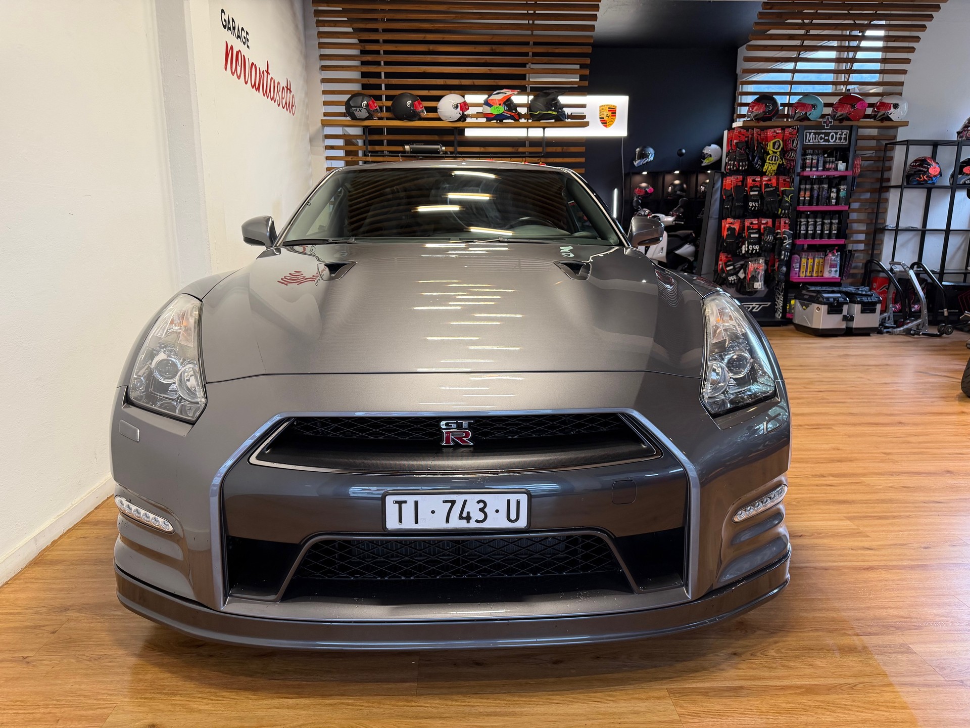 NISSAN GT-R 3.8 V6 Biturbo Premium Edition-image-3