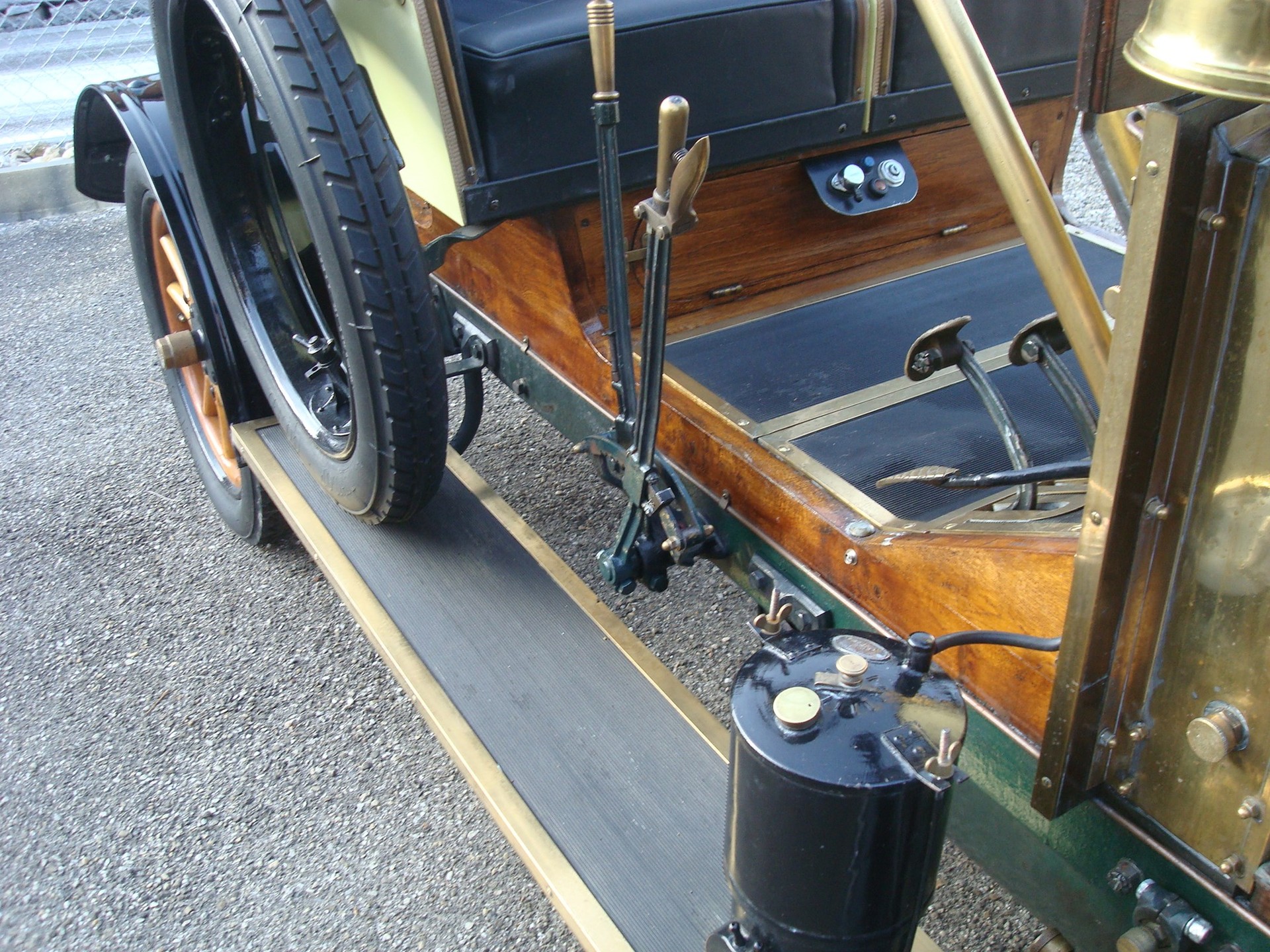 RENAULT AX-image-4