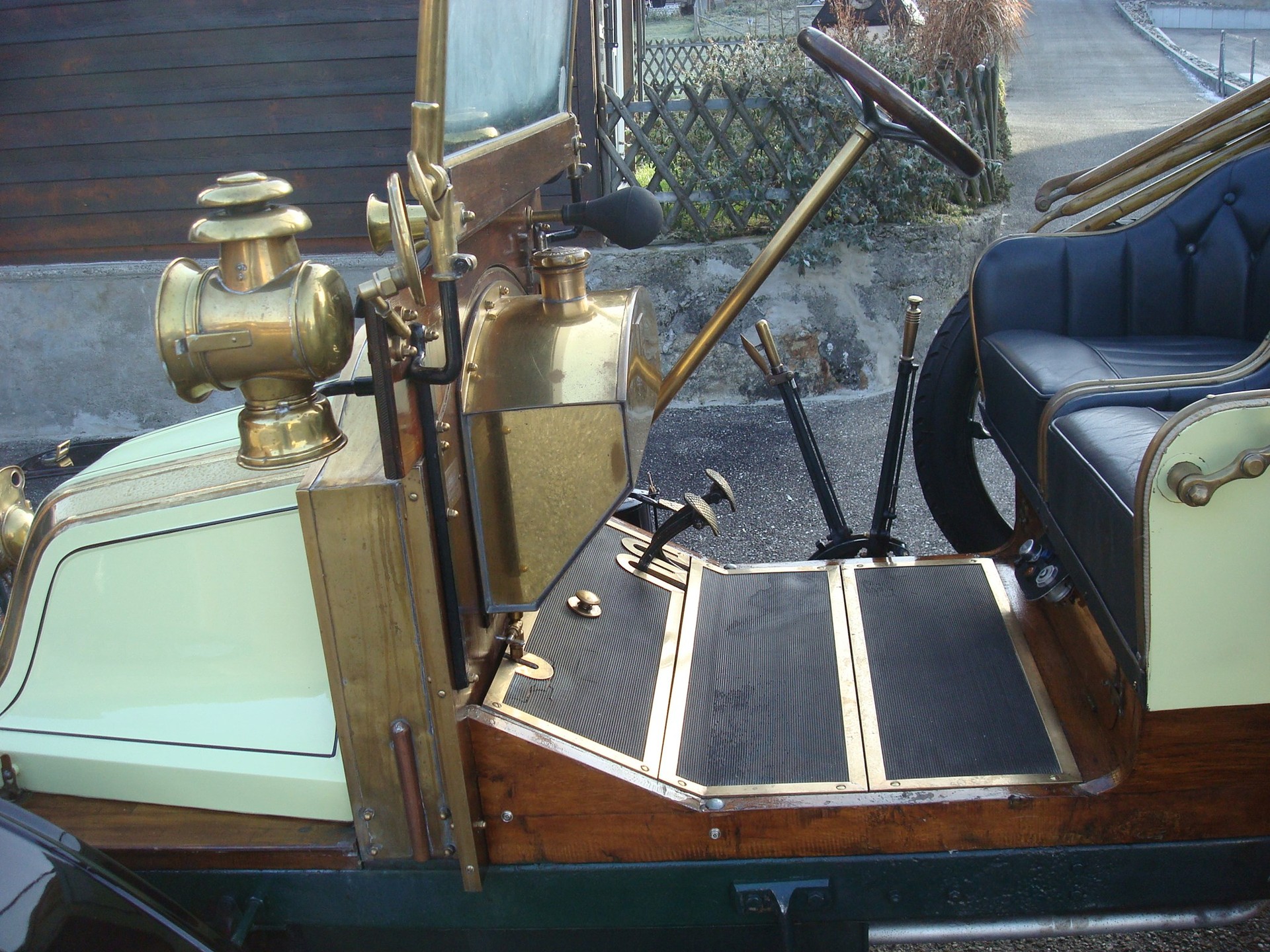 RENAULT AX-image-7