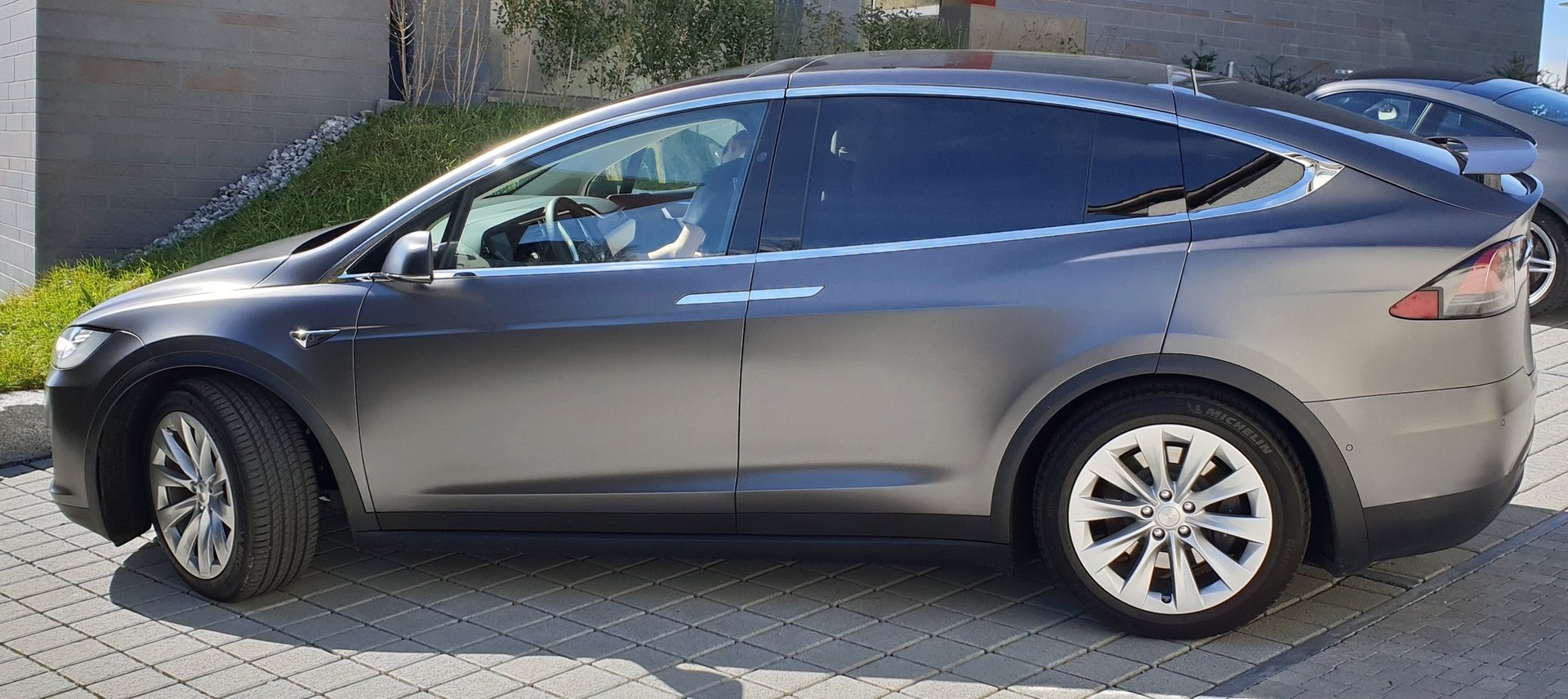 TESLA Model X 100 D-image-3