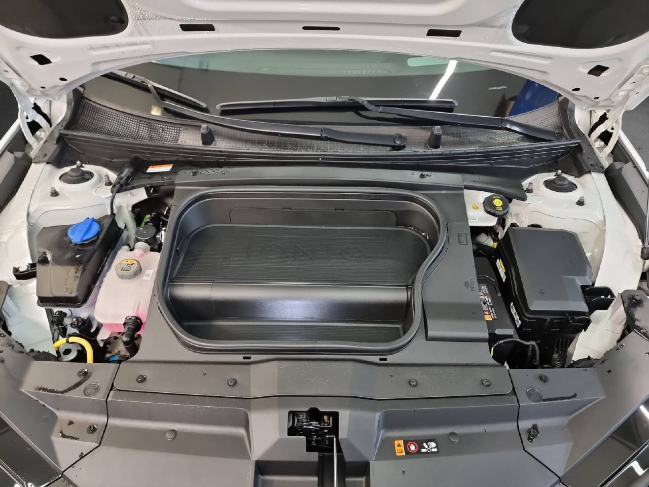 HYUNDAI Ioniq 6 Launch Edition 4WD 20"-image-12