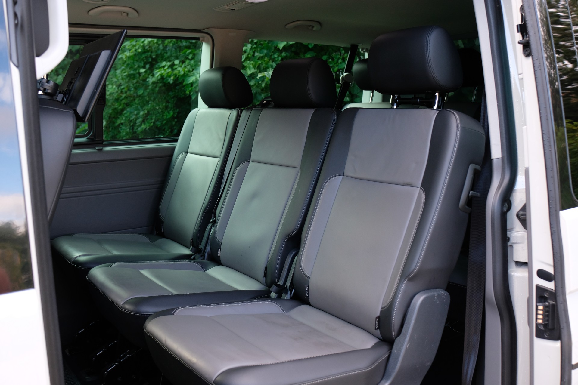 VW T6.1 Bulli 2.0 TDI DSG 8-Sitze-image-14