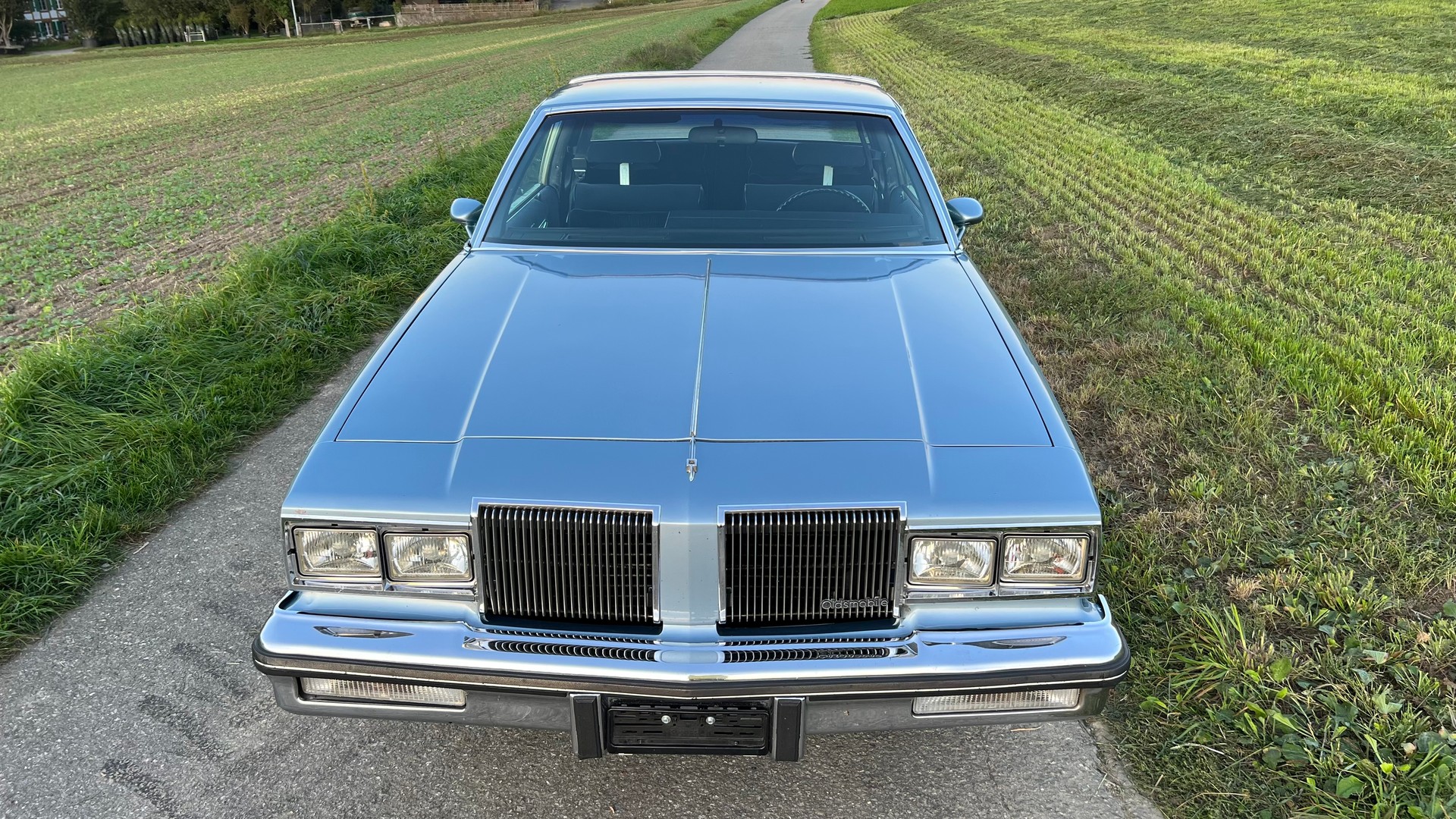 OLDSMOBILE Cutlass Supreme Brougham-image-4