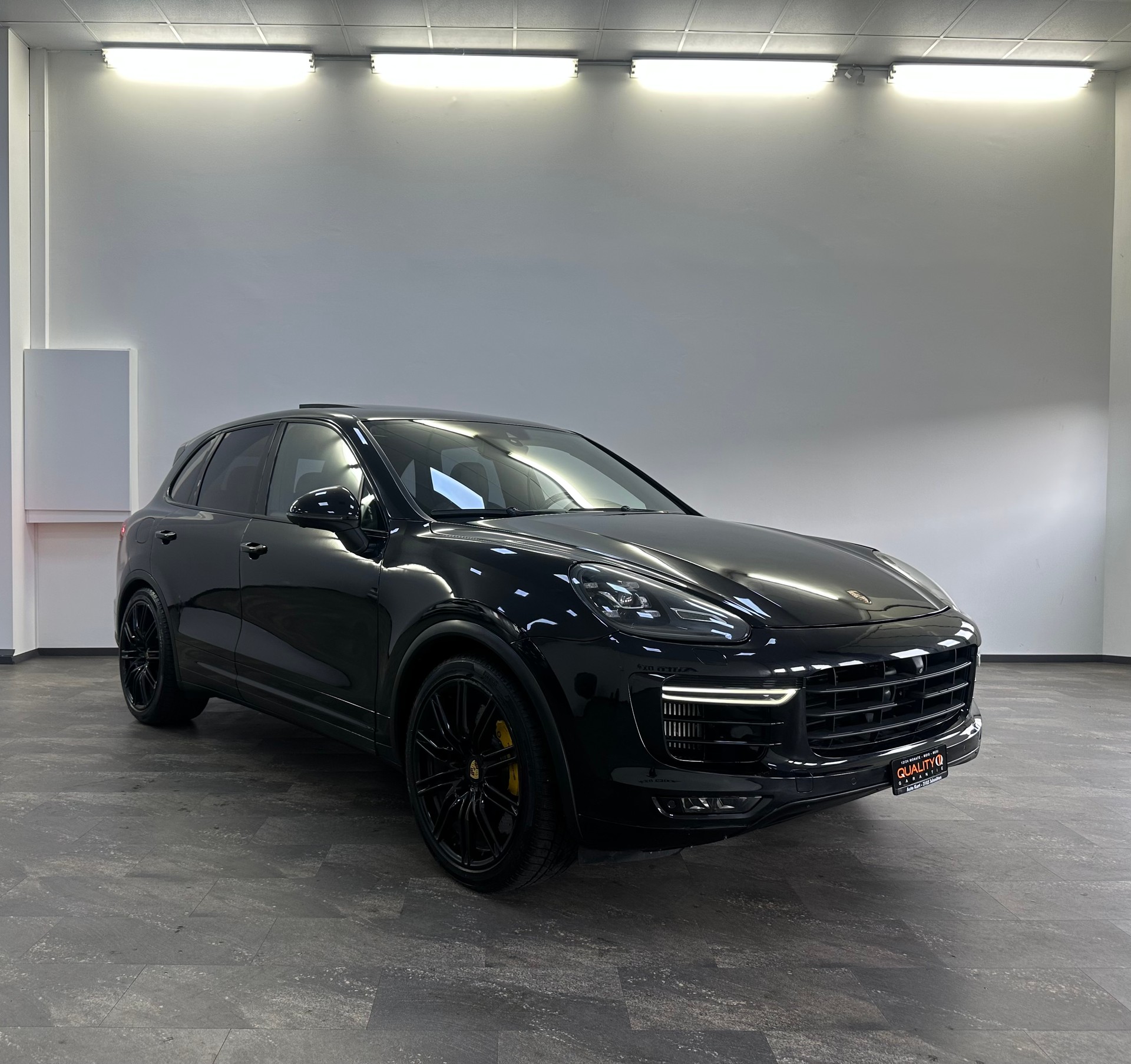 PORSCHE Cayenne Turbo-image-6