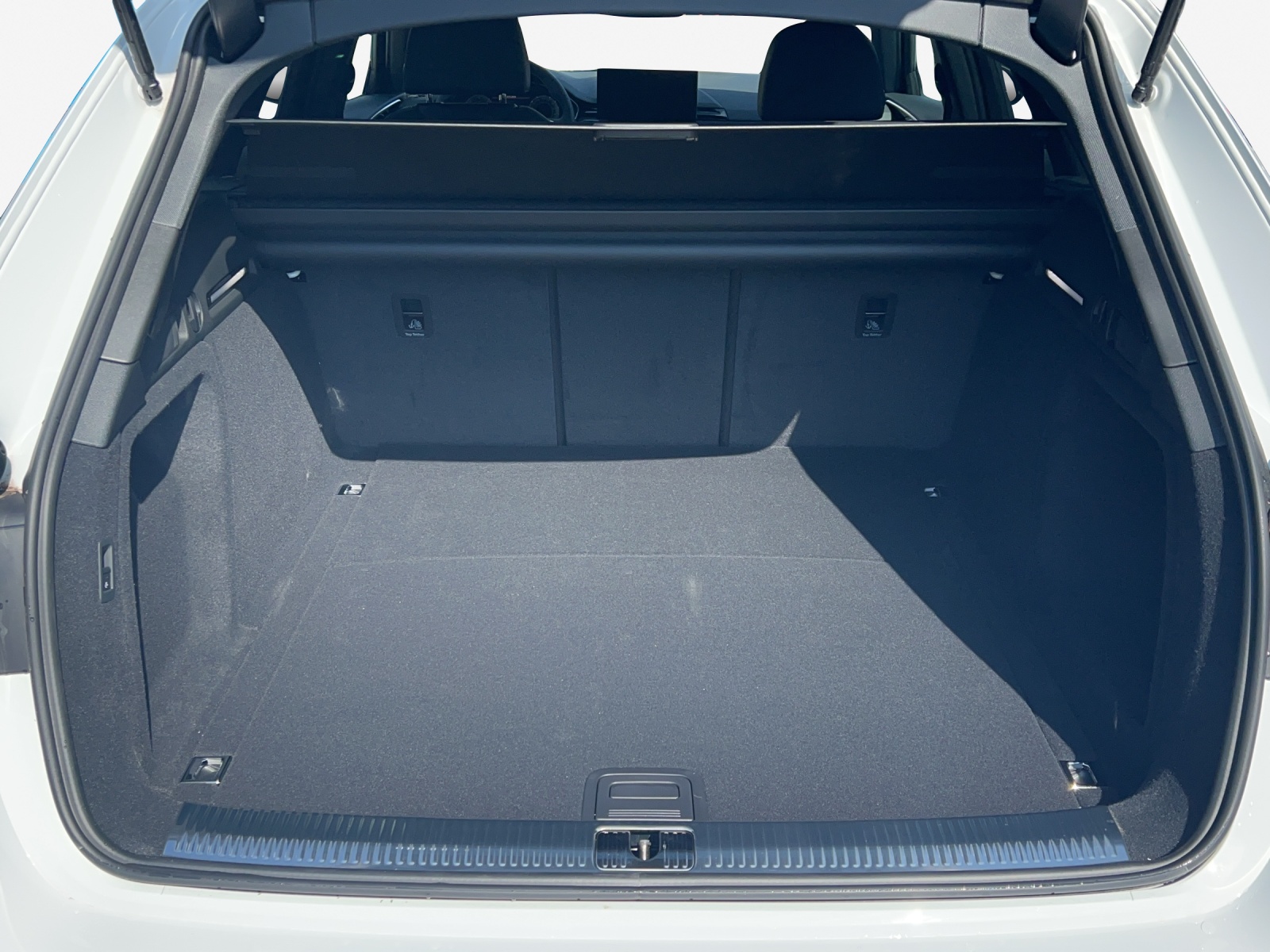 AUDI A4 Avant 40 TDI advanced quattro S-tronic-image-4