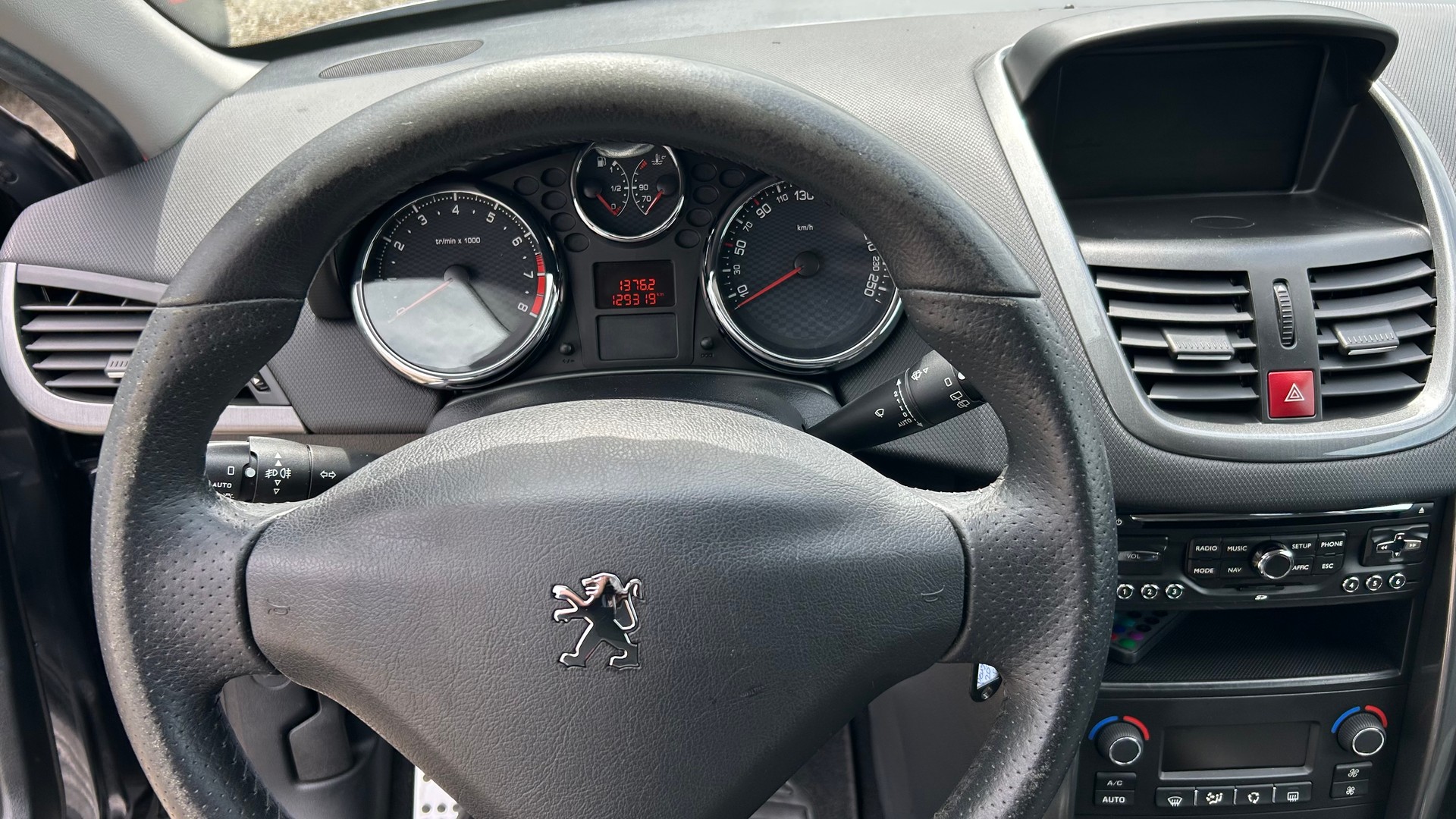 PEUGEOT 207 1.6 16V Turbo GTi-image-6