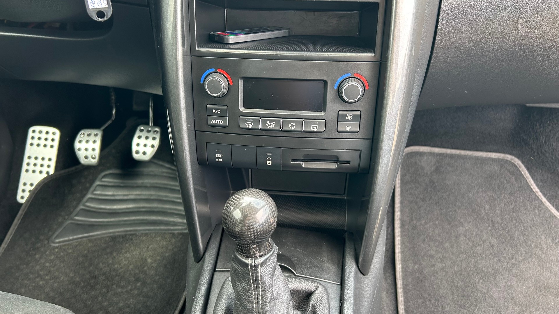 PEUGEOT 207 1.6 16V Turbo GTi-image-7