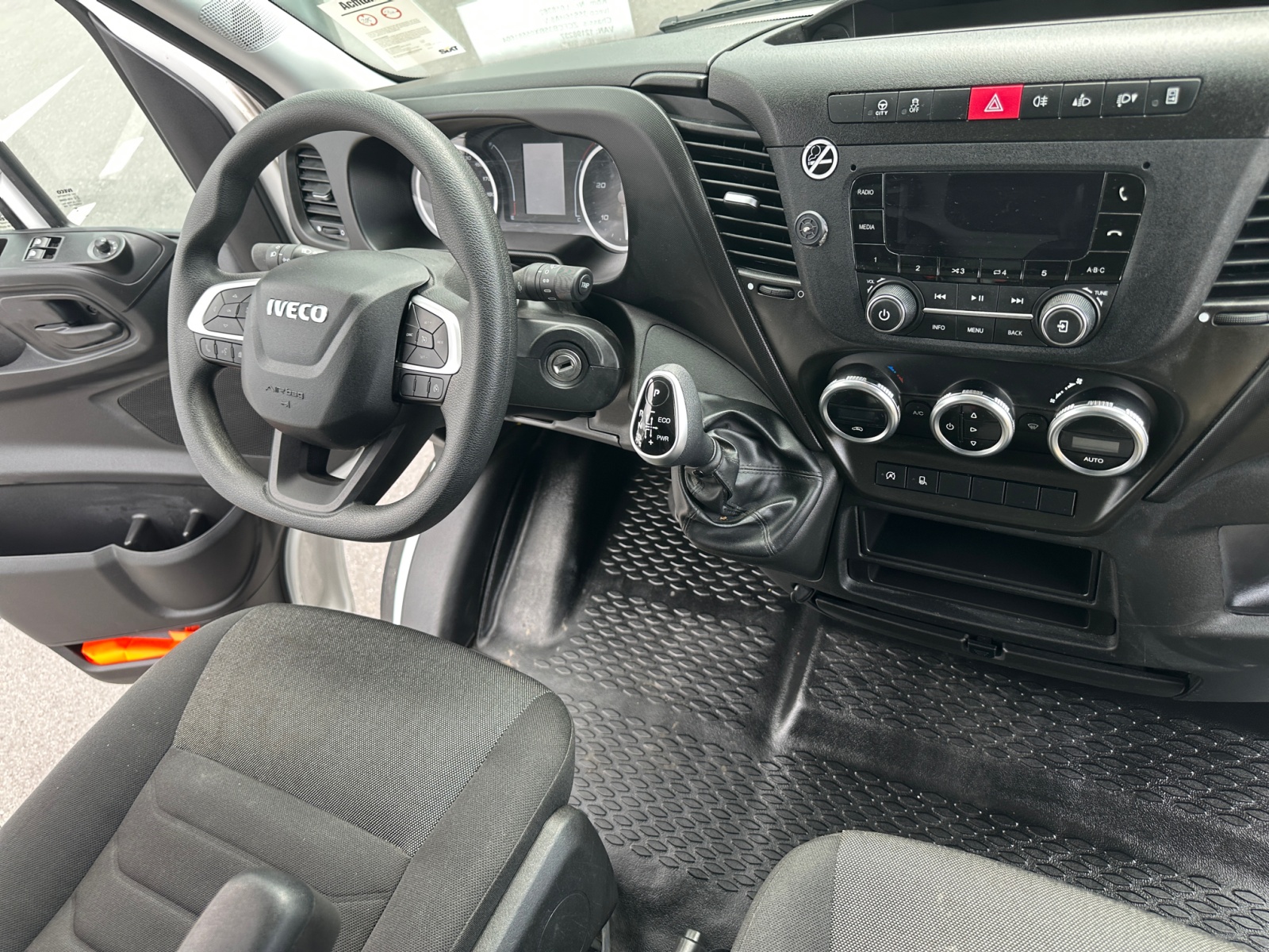 IVECO 35 S 16 A8 V-image-9