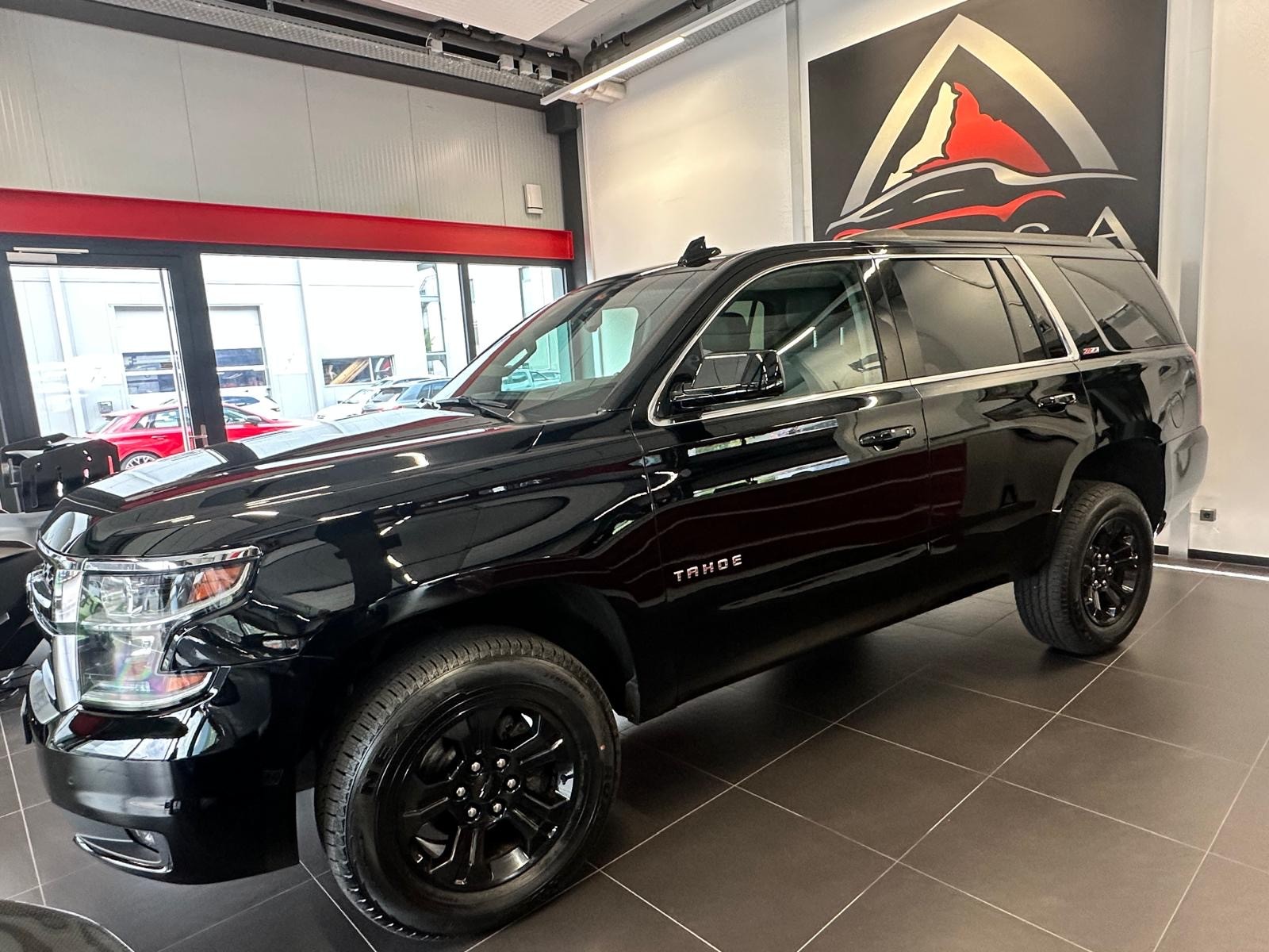 CHEVROLET TAHOE Z71-image-0
