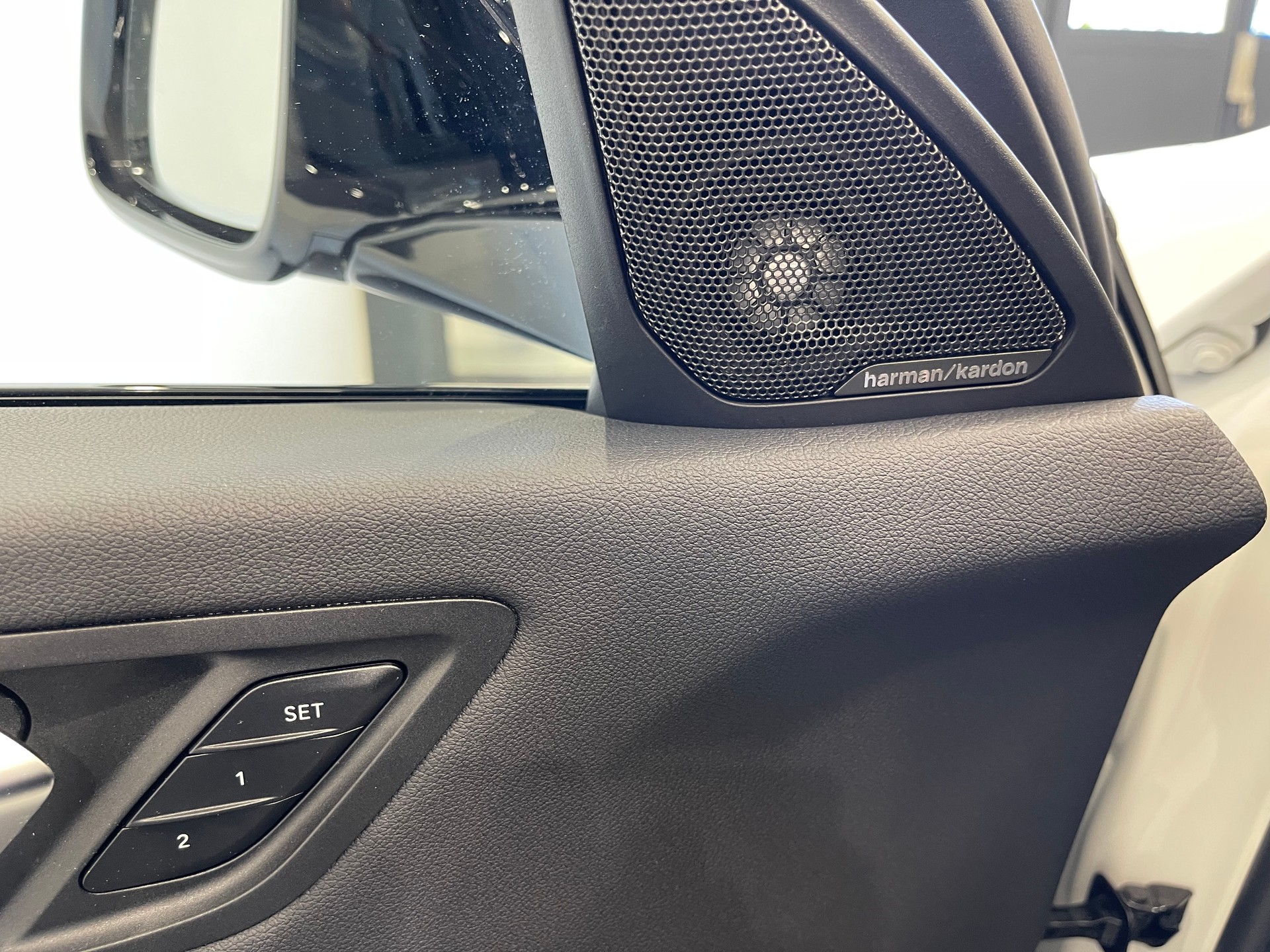 BMW M135i xDrive M Sport Pro Steptronic *4 JAHRE GARANTIE*-image-11