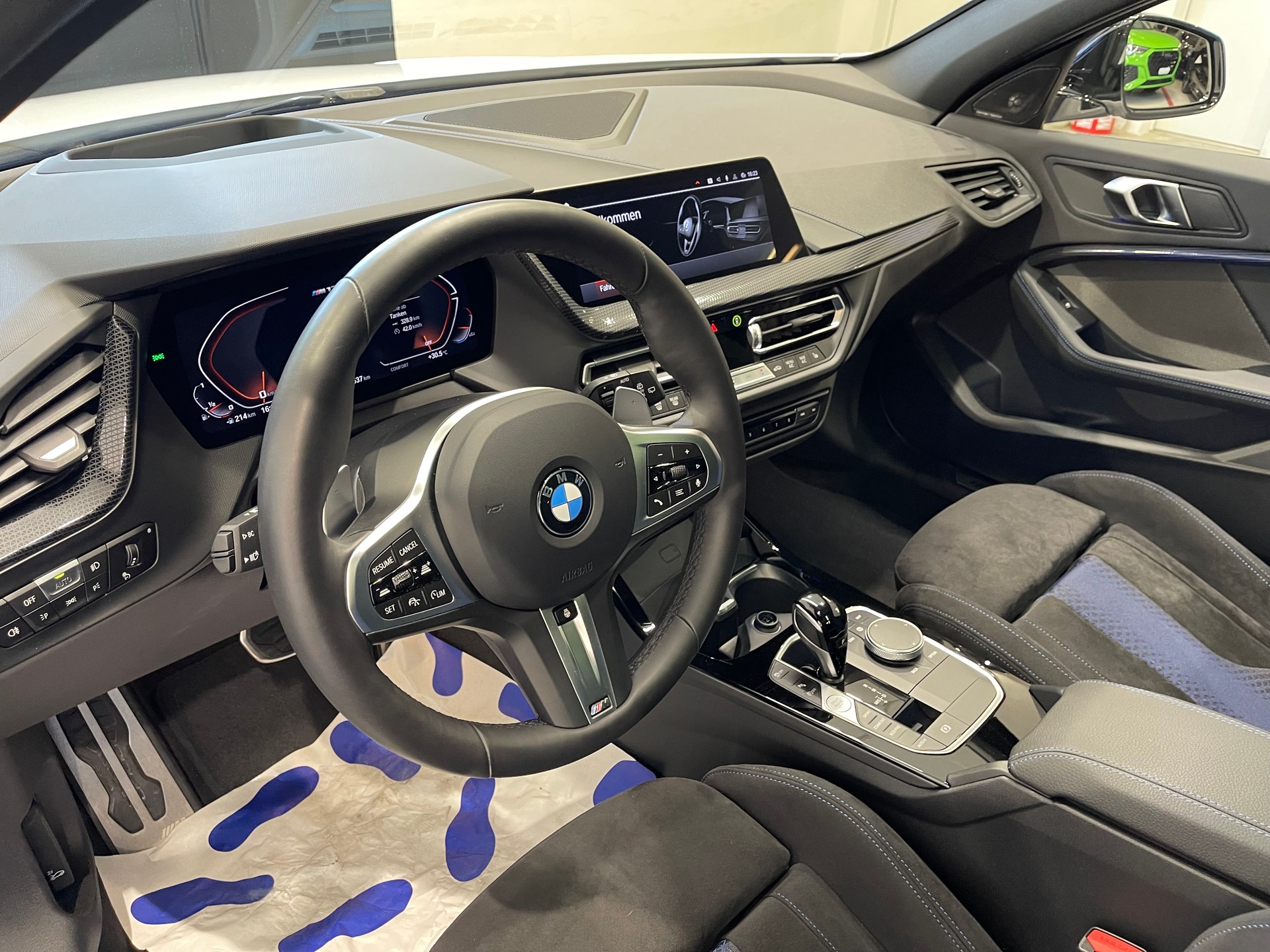 BMW M135i xDrive M Sport Pro Steptronic *4 JAHRE GARANTIE*-image-10