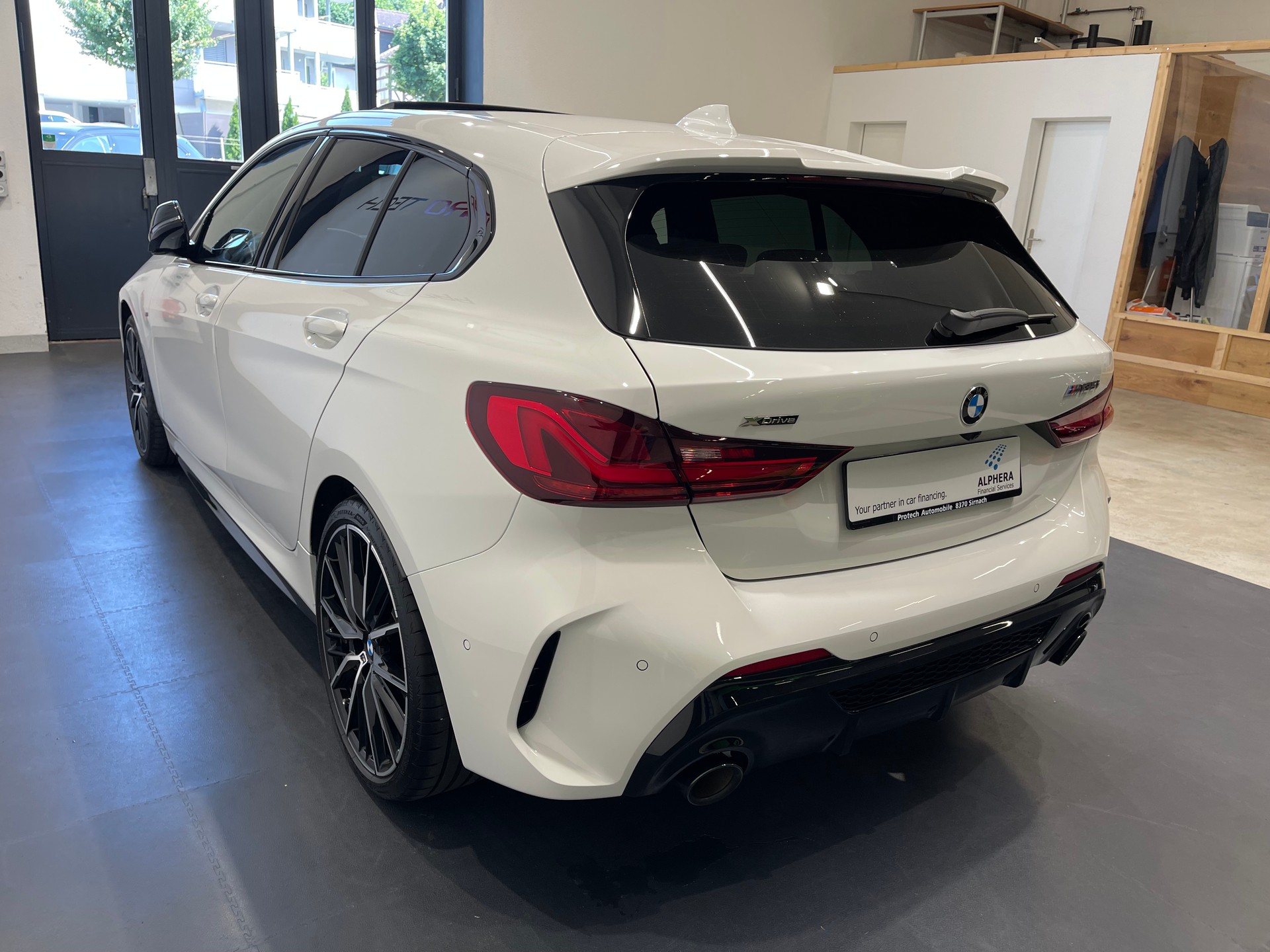 BMW M135i xDrive M Sport Pro Steptronic *4 JAHRE GARANTIE*-image-7