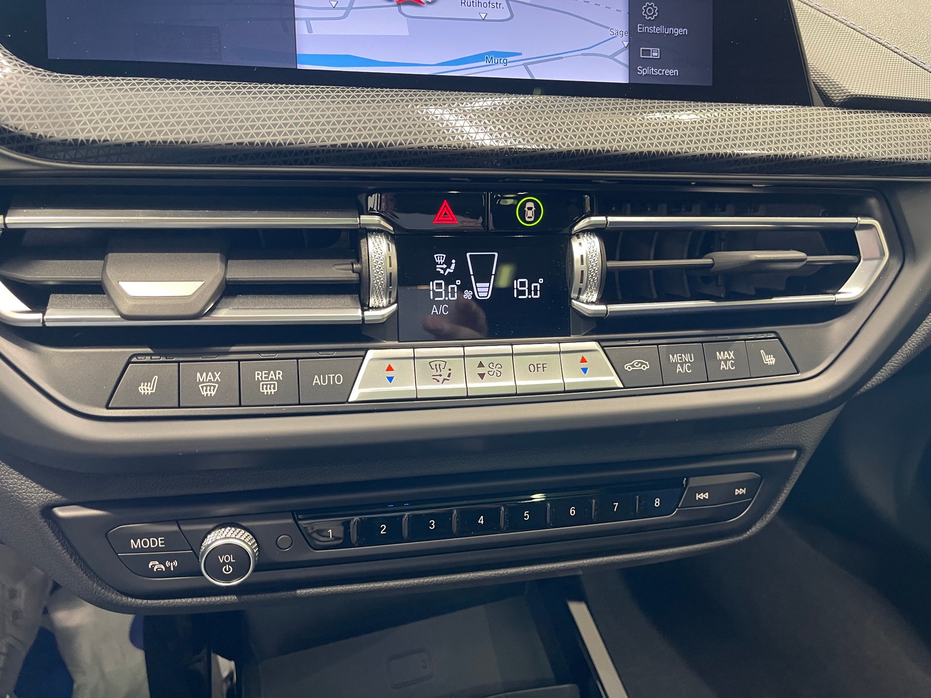 BMW M135i xDrive M Sport Pro Steptronic *4 JAHRE GARANTIE*-image-27