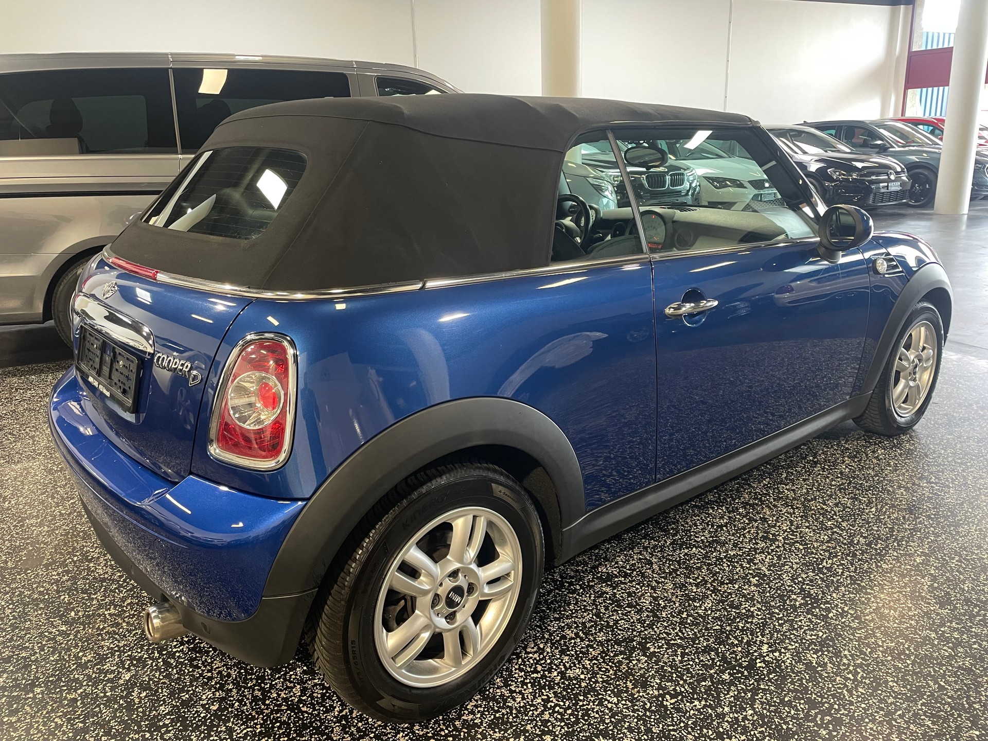 MINI Cooper D Cabriolet-image-3