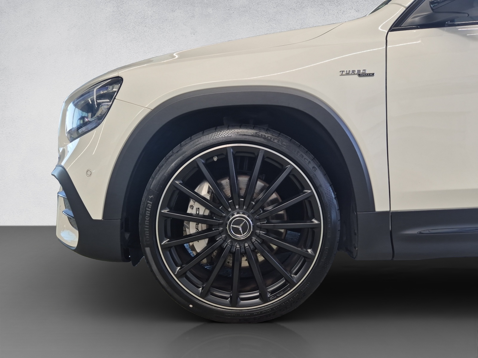 MERCEDES-BENZ GLB 35 AMG 4Matic-image-5