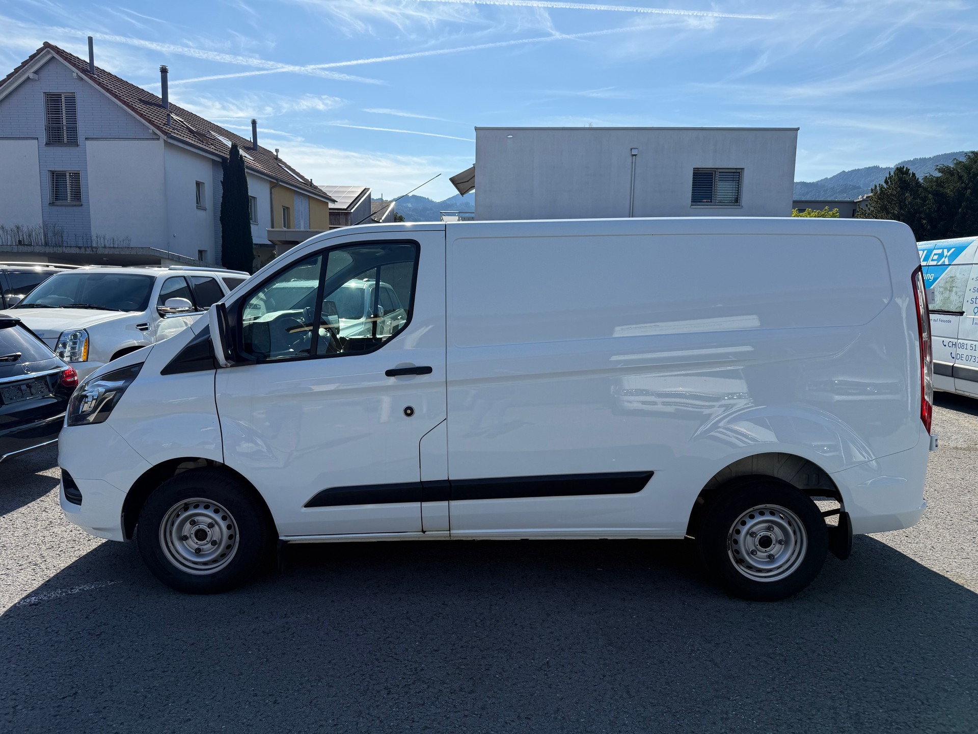 FORD Transit Custom Van 280 L1 2.0 TDCi 105 Trend-image-1