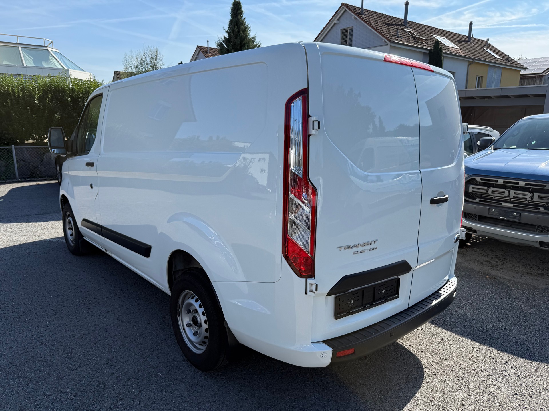 FORD Transit Custom Van 280 L1 2.0 TDCi 105 Trend-image-2