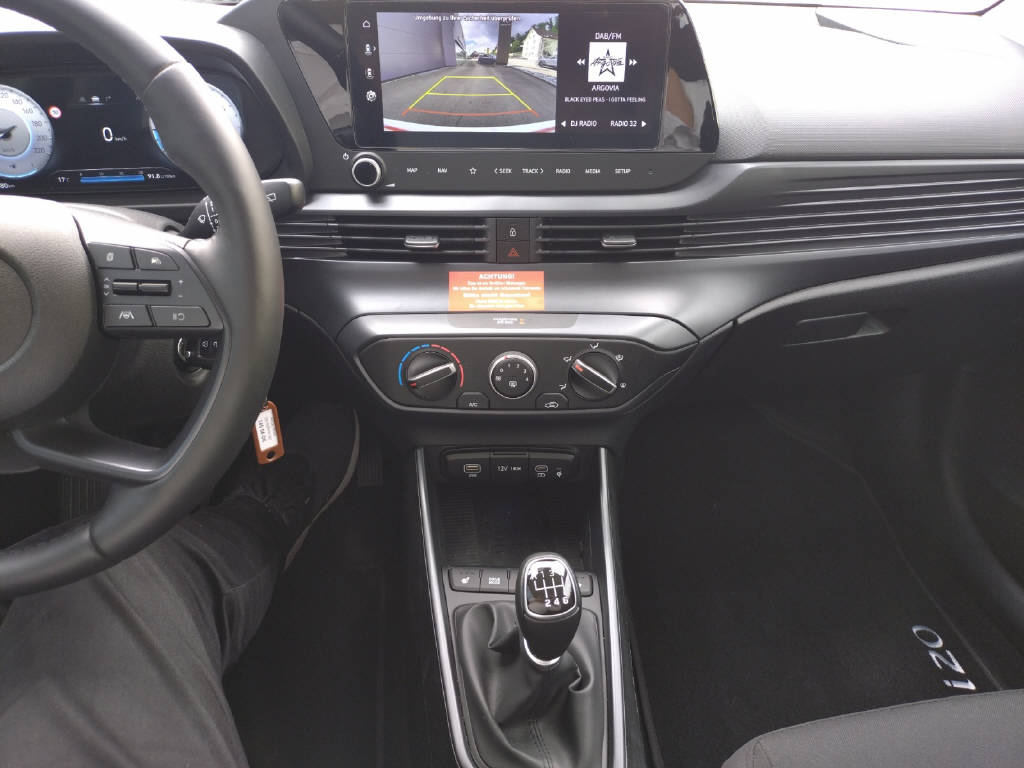 HYUNDAI i20 1.0 T-GDi Amplia-image-10