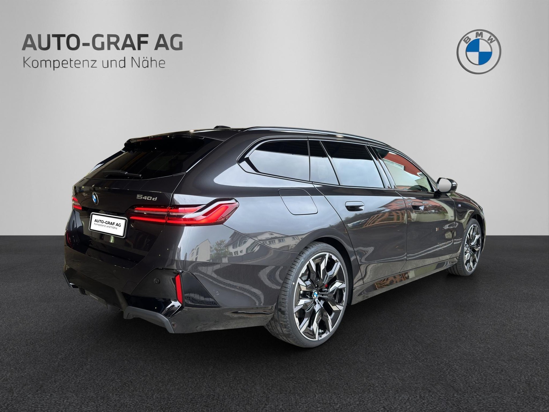 BMW 540d xDrive Touring M Sport Pro-image-4